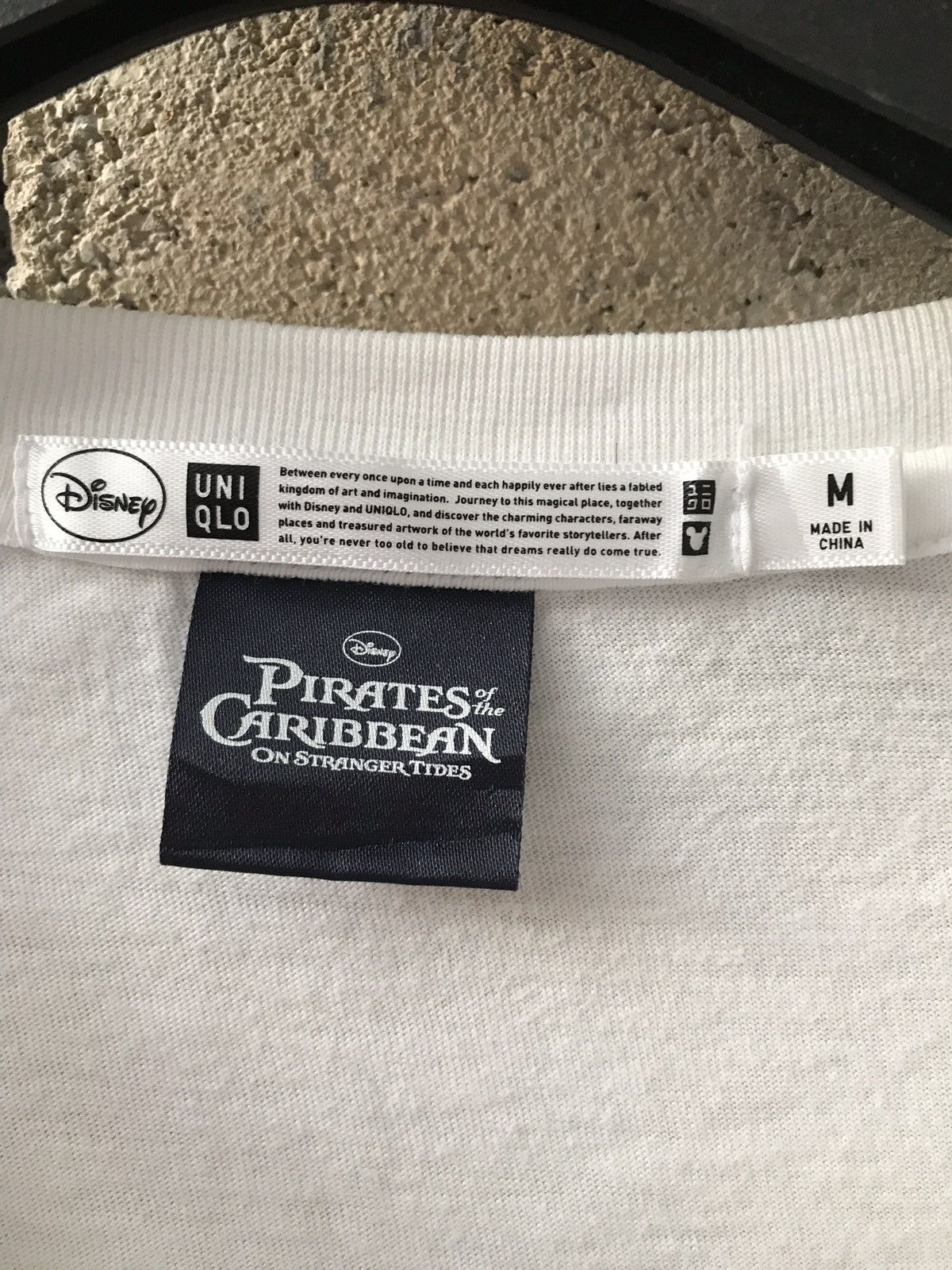 Uniqlo Pirates Of Carribeans Big Printed Nice Screen By Uniqlo Size US M / EU 48-50 / 2 - 3 Thumbnail