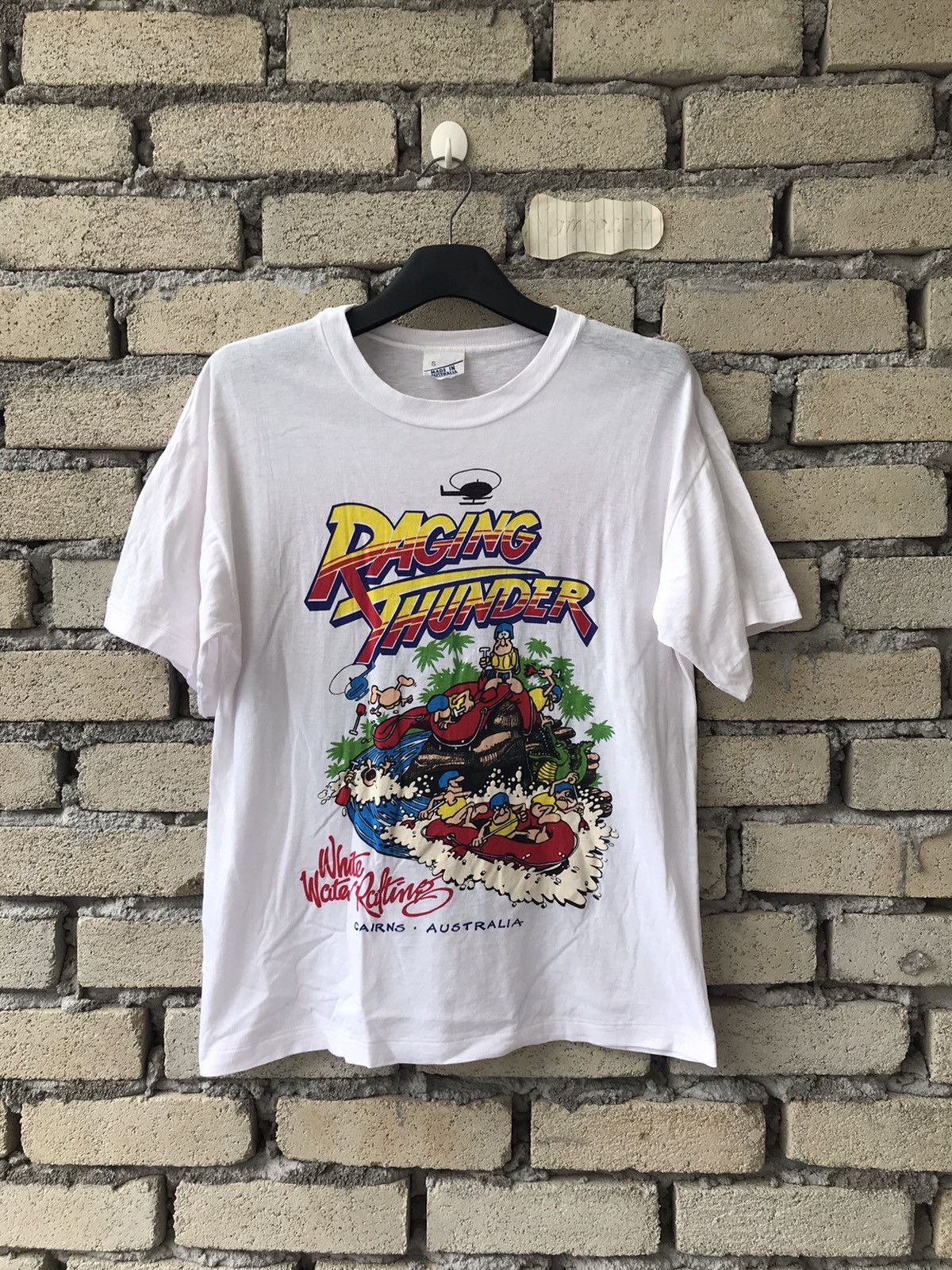 Man Made In Australia × Vintage Australia Racing Thunder White Water Rafting Tourist Size US S / EU 44-46 / 1 - 1 Thumbnail