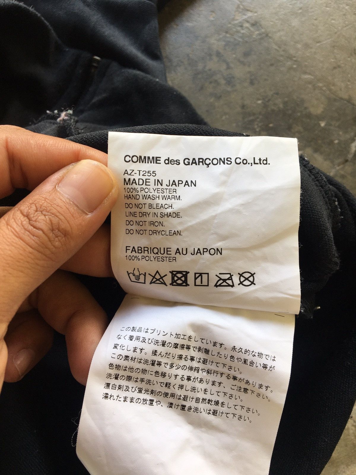 Comme des Garcons × Designer × Japanese Brand Vintage Comme Des Garçons big Logo Distressed Zipper Sweter Size US M / EU 48-50 / 2 - 13 Thumbnail