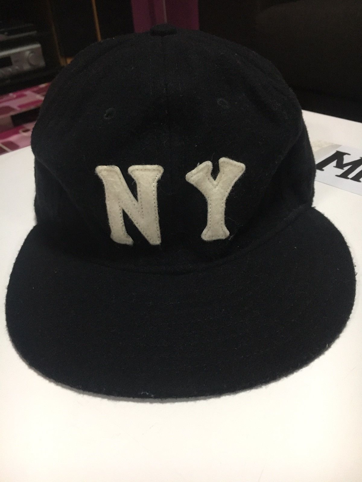New York Yankees VINTAGE NY BLUE BLACK WOOL FULL CAP USA Size ONE SIZE - 2 Thumbnail