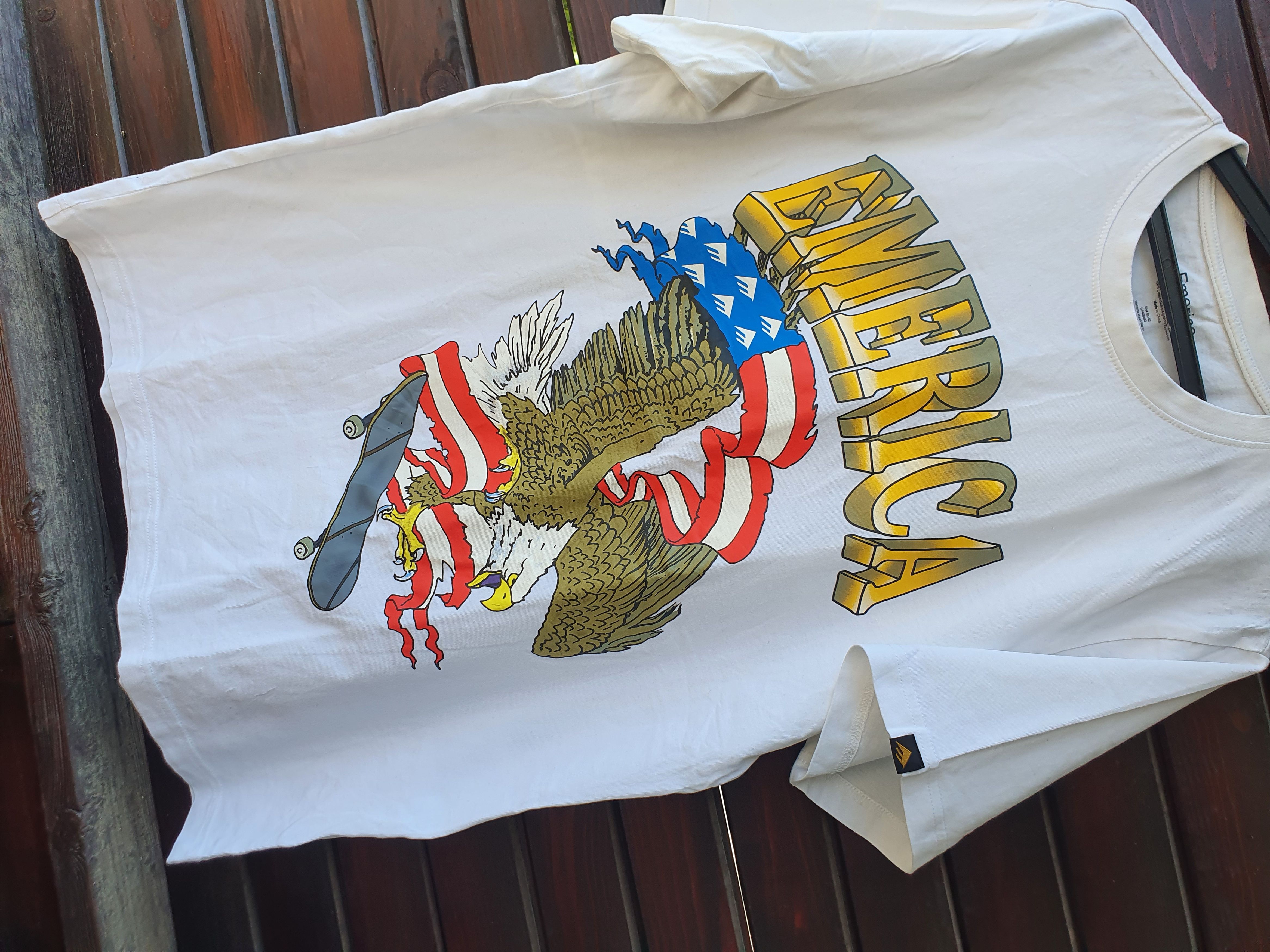 Emerica Emerica skateboard Eagle riding sk8 SWAG tee,sz L Size US L / EU 52-54 / 3 - 4 Thumbnail