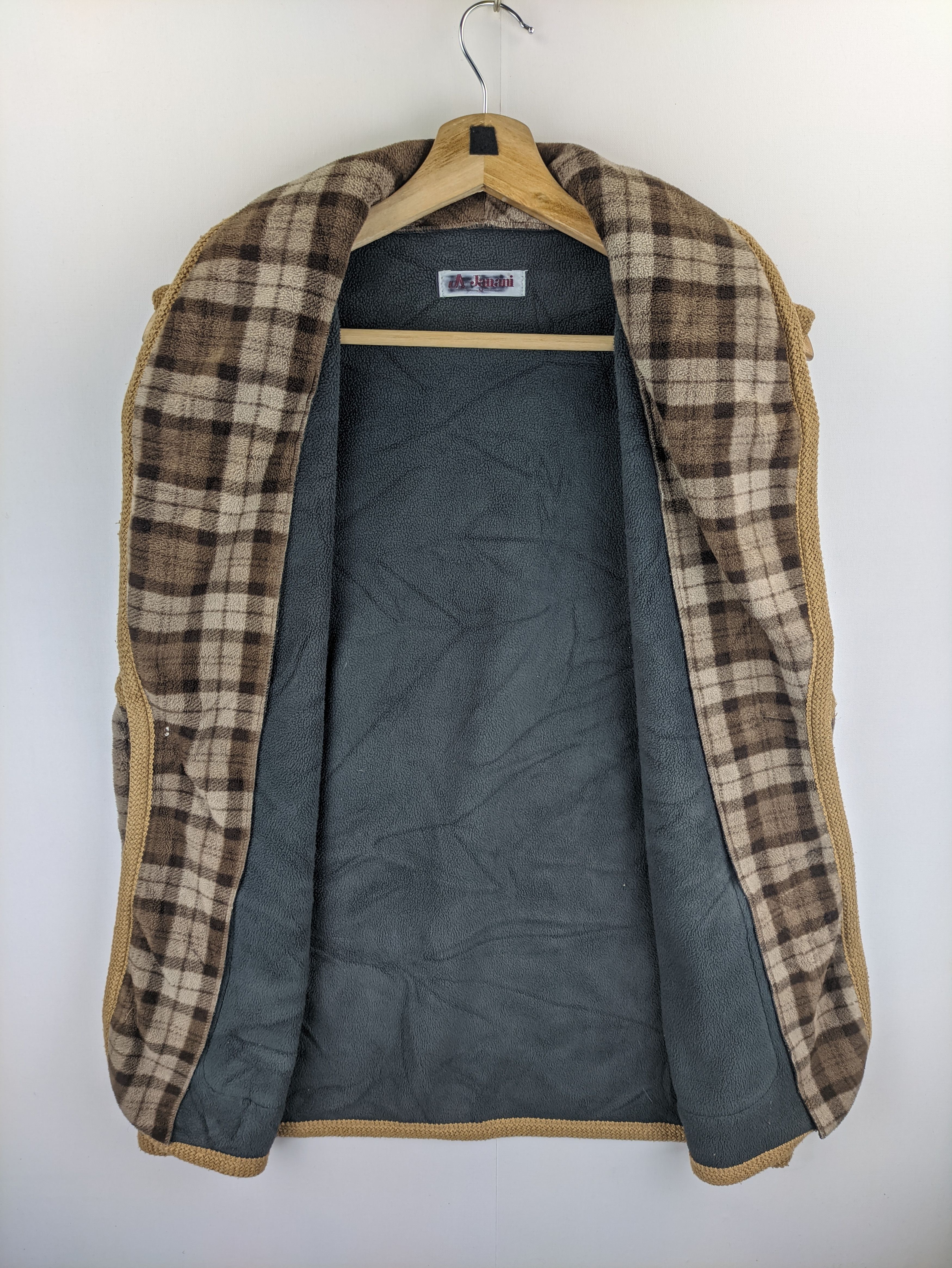 Japanese Brand Steals🔥Fleece Vest Checkered by Janani Size US M / EU 48-50 / 2 - 5 Thumbnail