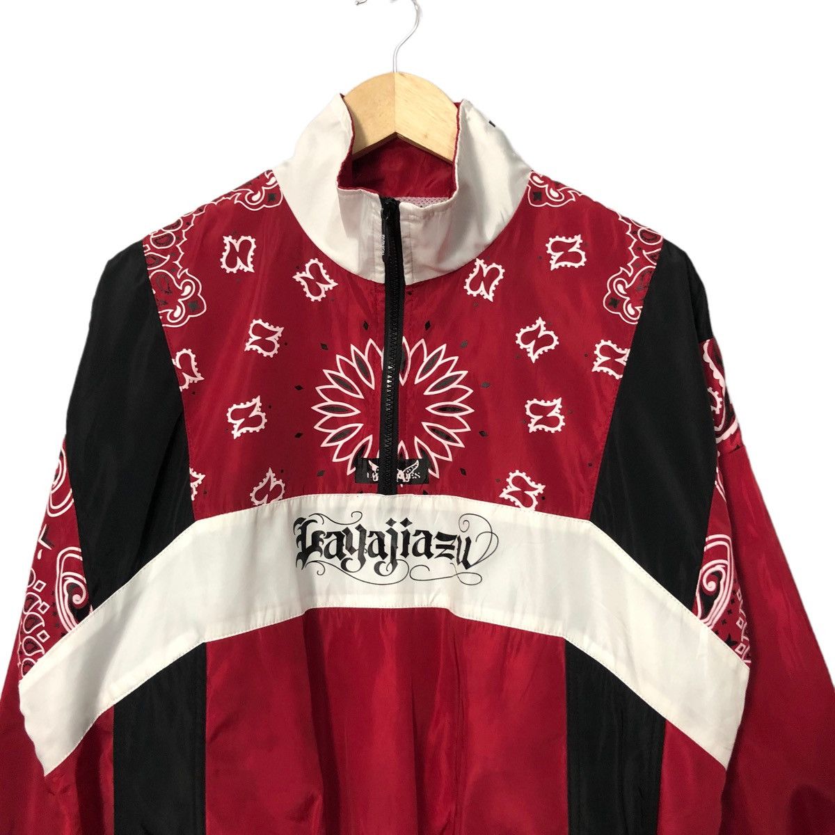 Japanese Brand × Vintage Vintage Fashion Nice Design Half Zipper Windbreaker Sweater Size US XL / EU 56 / 4 - 4 Thumbnail