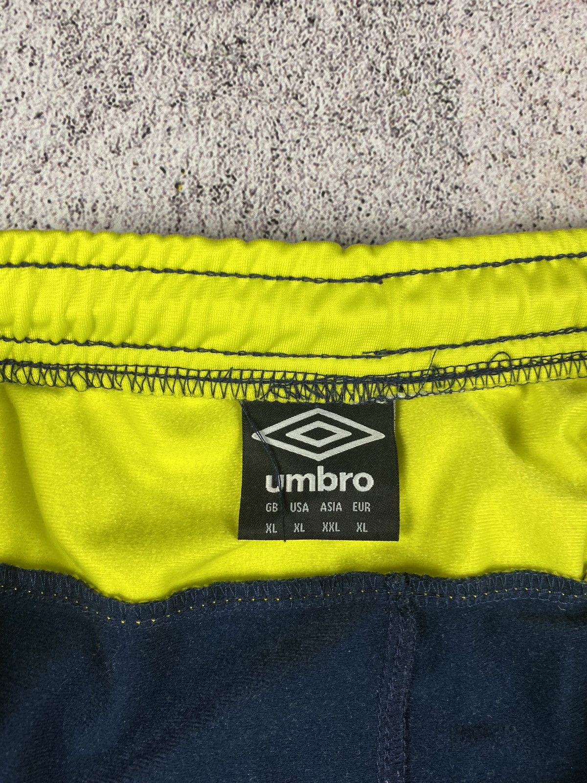 Umbro Vintage Umbro tracksuit jacket pants Size US XL / EU 56 / 4 - 9 Thumbnail