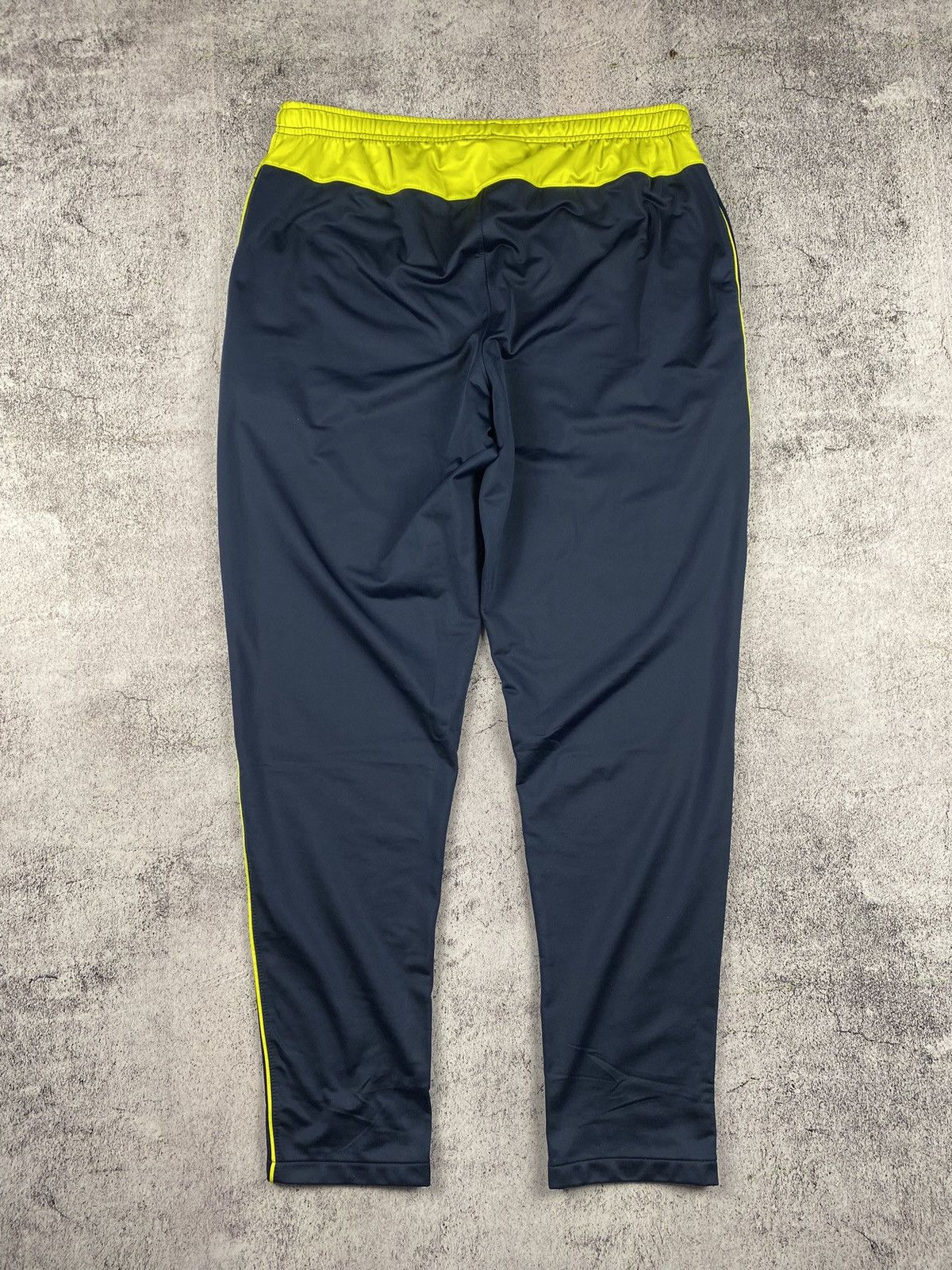 Umbro Vintage Umbro tracksuit jacket pants Size US XL / EU 56 / 4 - 10 Thumbnail