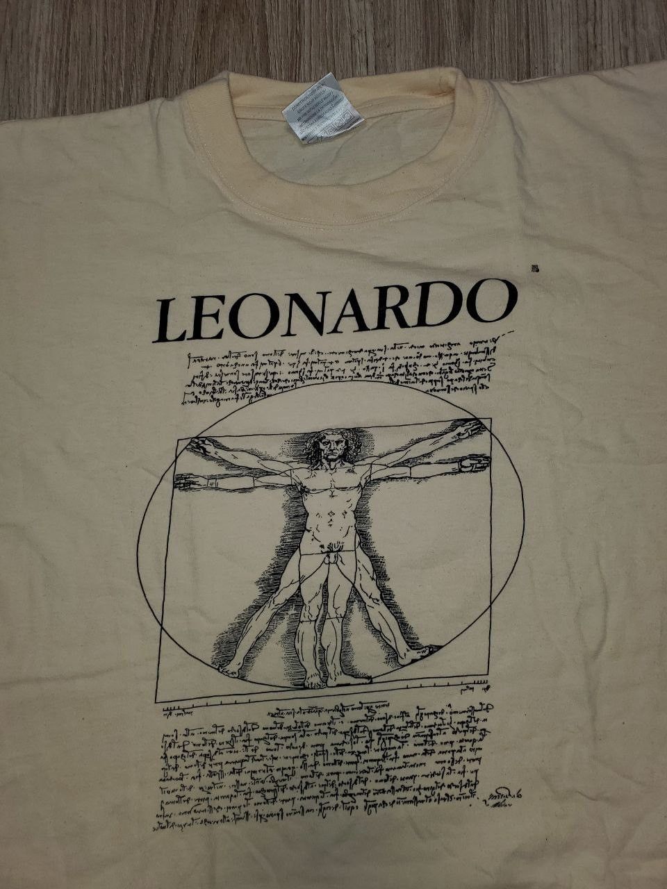 Vintage Leonardo da Vinci Italy Vitruvian Man Art T-Shirt Size US XL / EU 56 / 4 - 3 Thumbnail