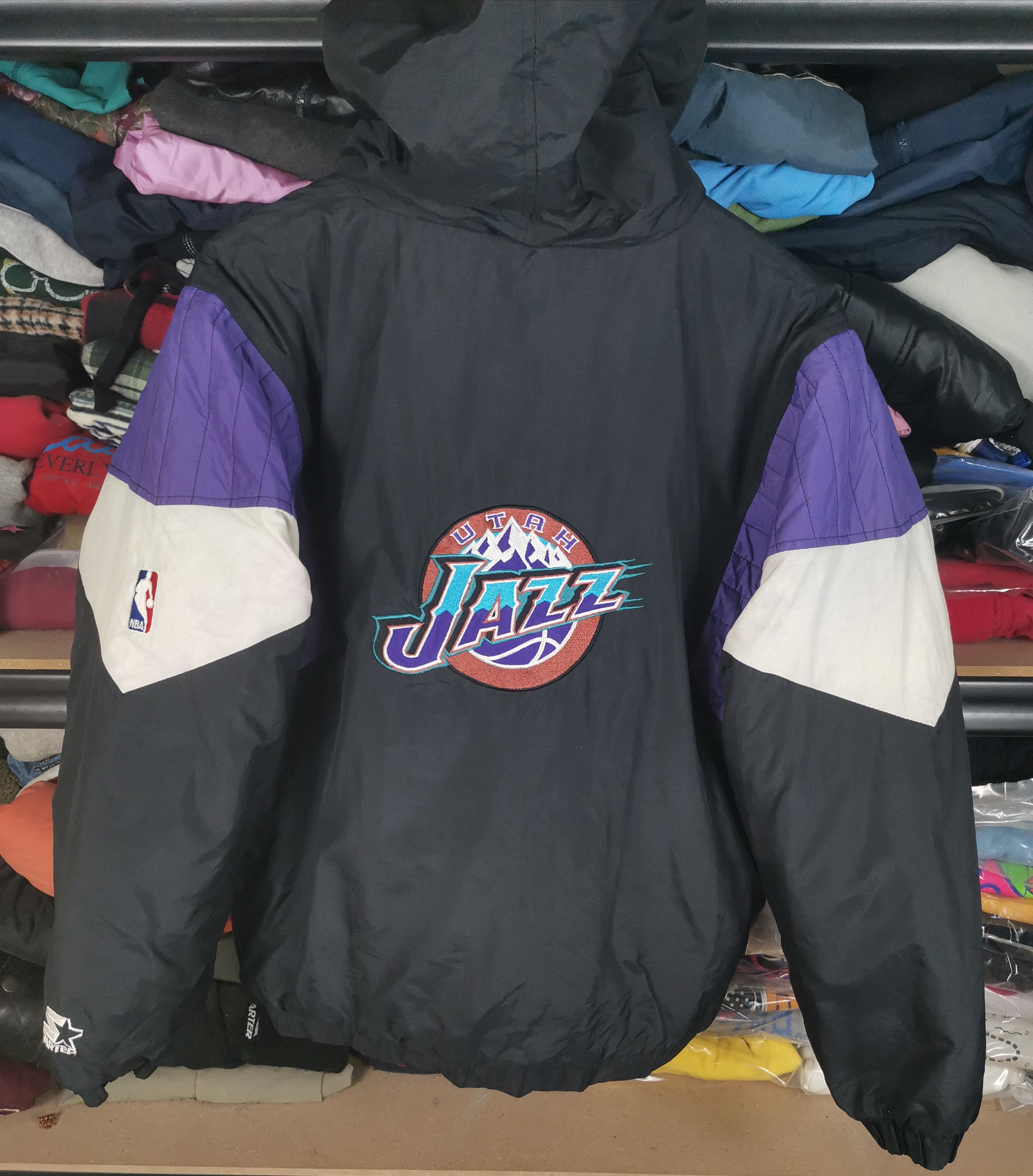 Starter Vintage Nba Starter Utah Jazz Embroidered Puffer Jacket Size US L / EU 52-54 / 3 - 1 Thumbnail