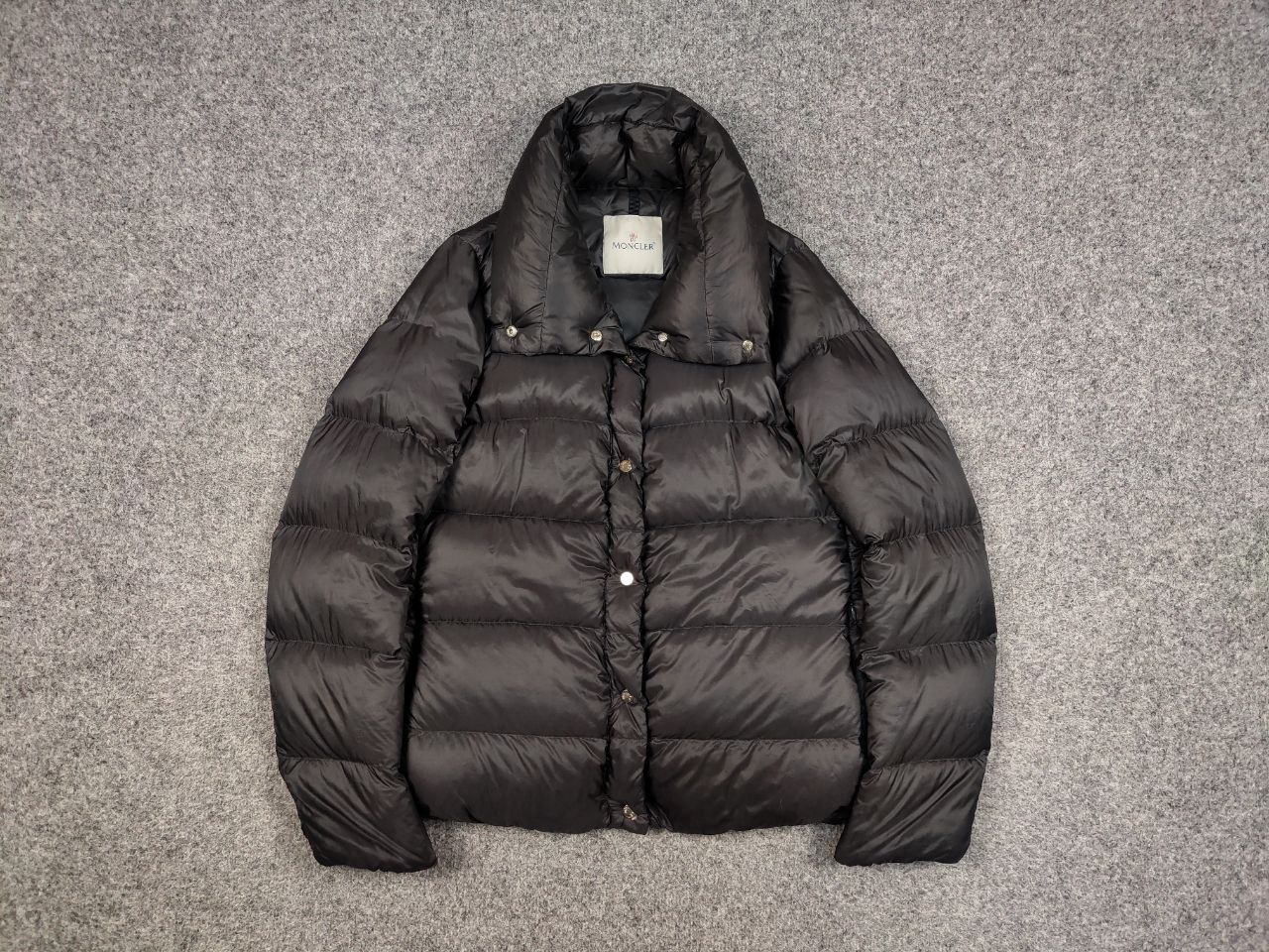Moncler Auth Moncler Bourdon Giubbotto Snap-Front Puffer Down Jacket Size M / US 6-8 / IT 42-44 - 1 Thumbnail