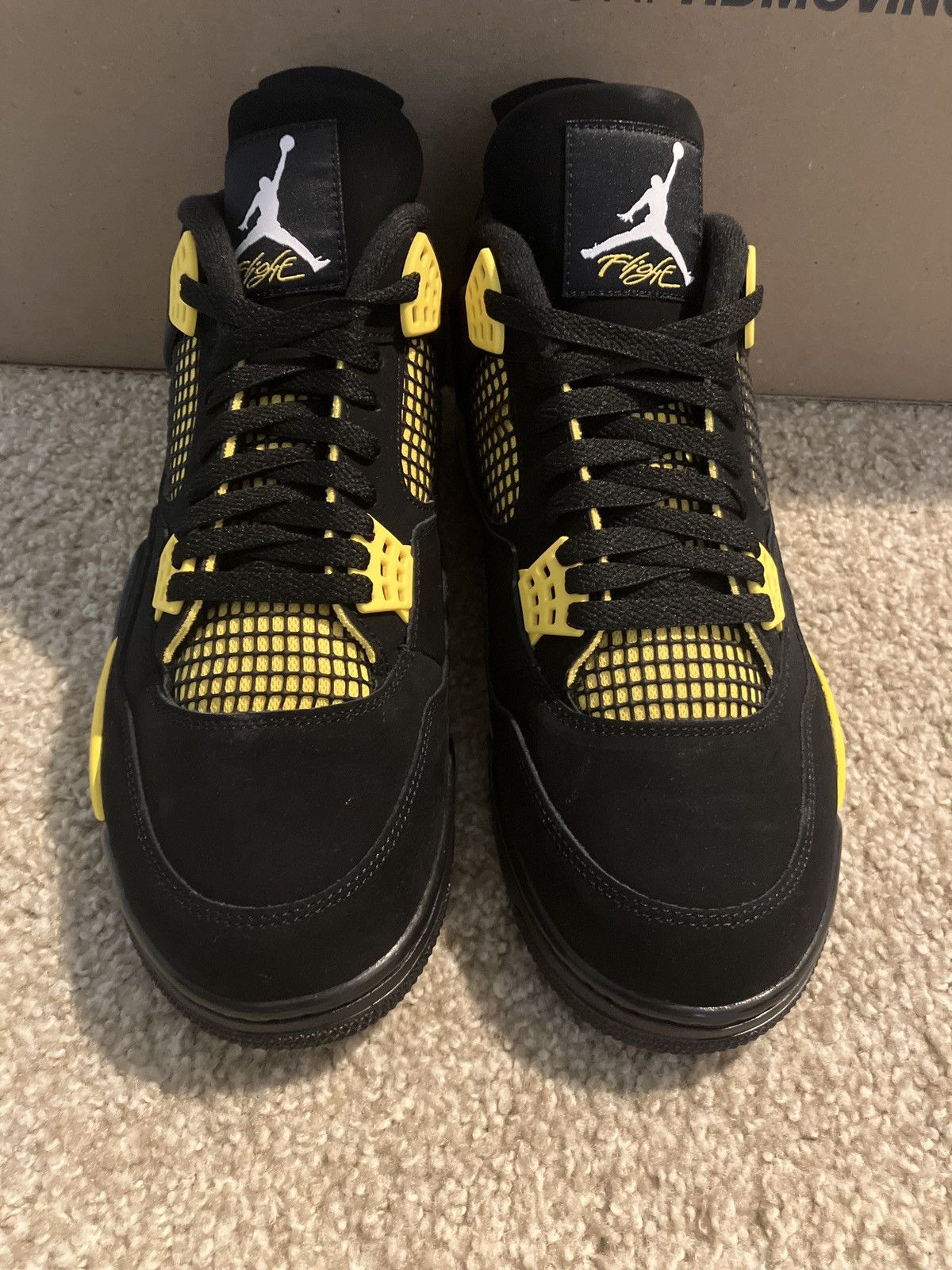 Jordan Brand × Nike Air Jordan 4 Retro Thunder Size 11.5 Size US 11.5 / EU 44-45 - 2 Thumbnail