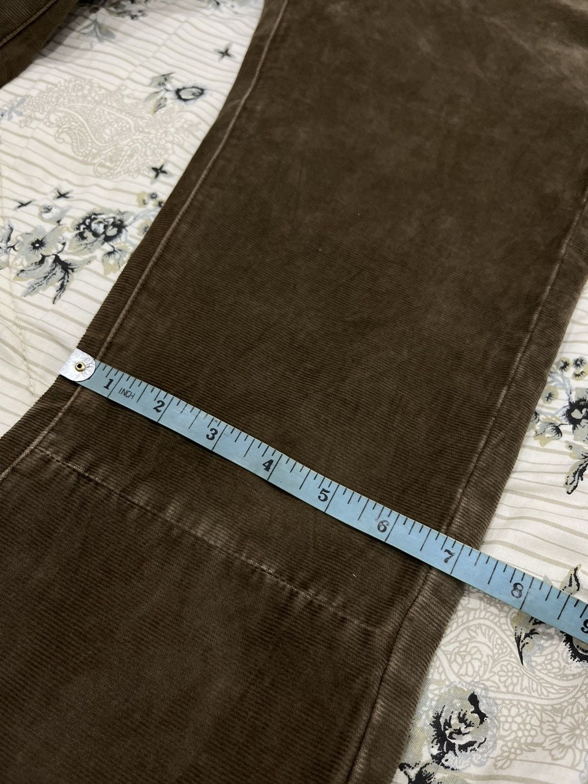 Undercover × Uniqlo (S). UNDERCOVER X UNIQLO HYPEBEAST PANTS Size US 31 - 14 Thumbnail