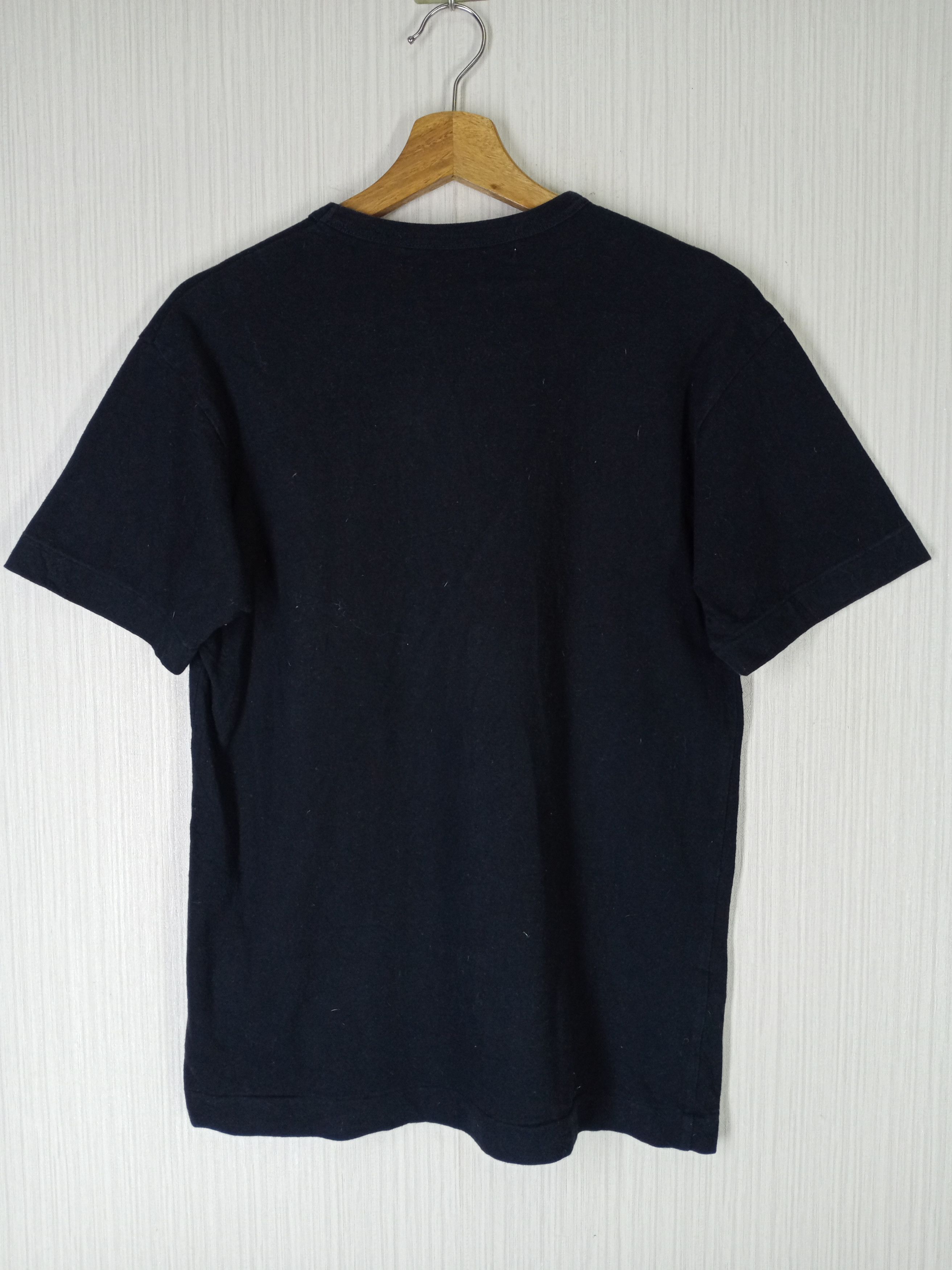 Comme des Garcons Play Comme Des Garcons Tshirt Size US M / EU 48-50 / 2 - 6 Thumbnail