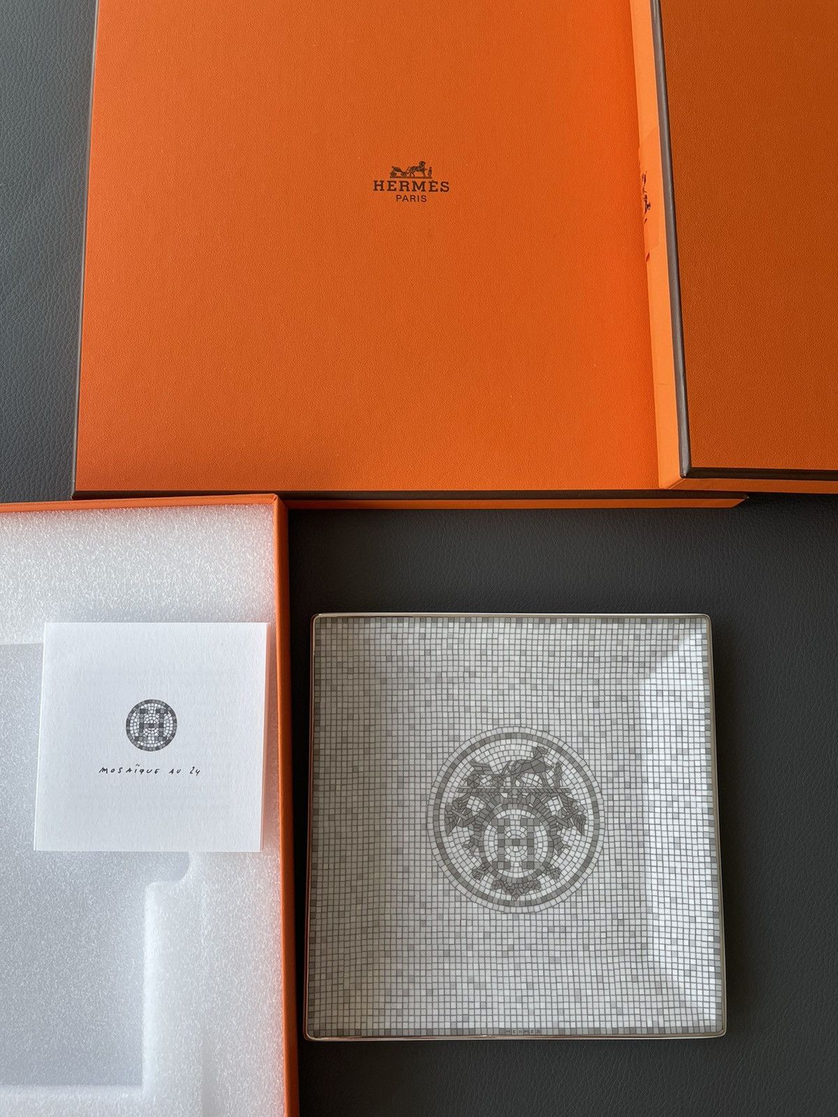 Hermes Limited Edition Super Rare Brand New Mosaique H Logo Plate Size ONE SIZE - 2 Thumbnail