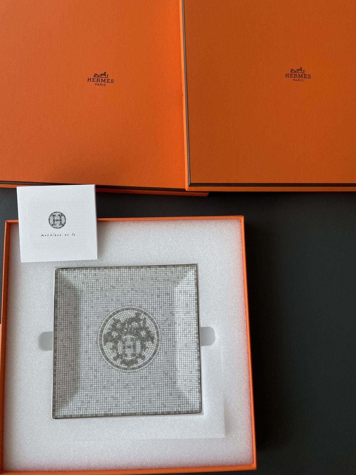 Hermes Limited Edition Super Rare Brand New Mosaique H Logo Plate Size ONE SIZE - 3 Thumbnail