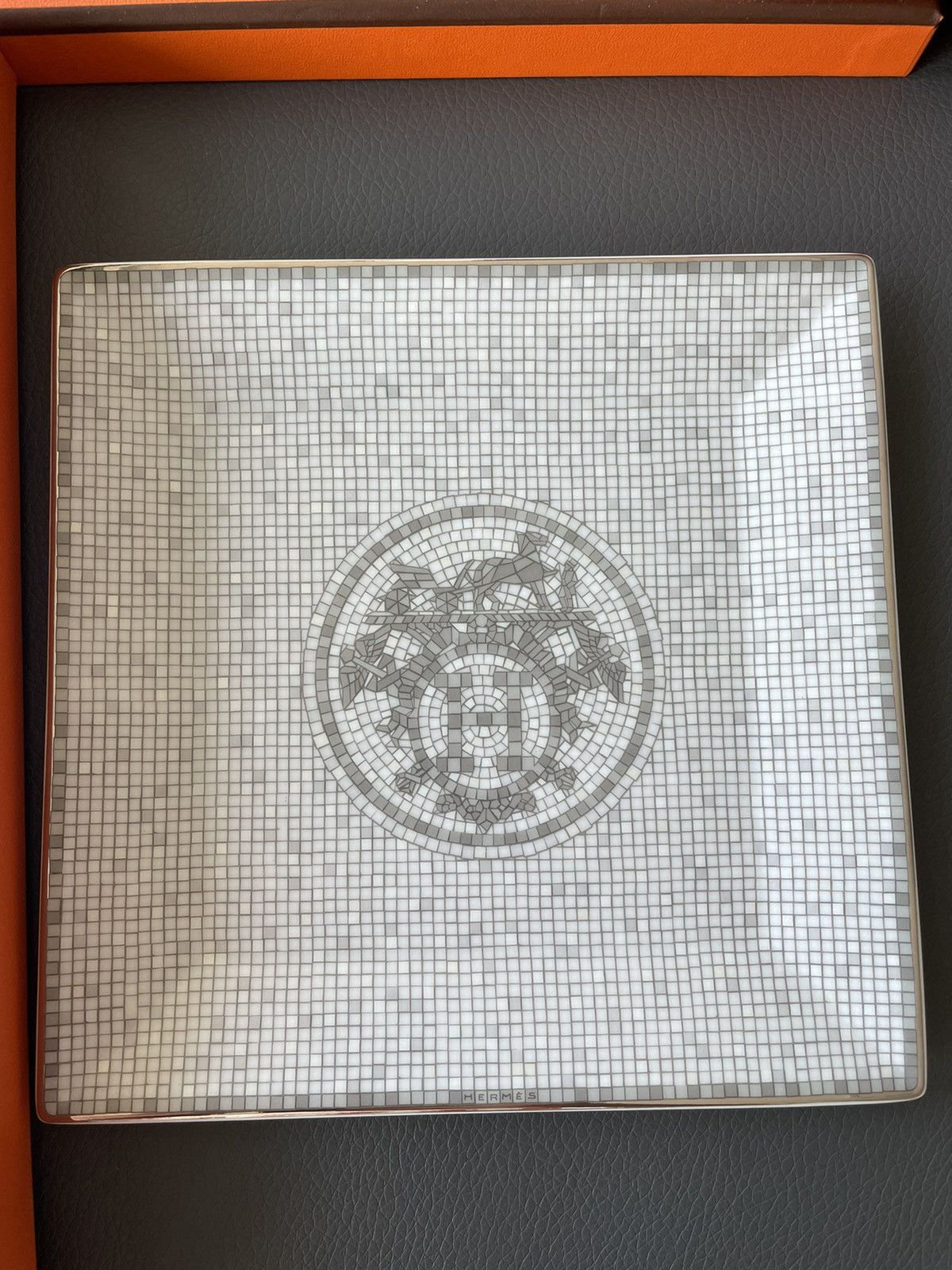 Hermes Limited Edition Super Rare Brand New Mosaique H Logo Plate Size ONE SIZE - 6 Thumbnail