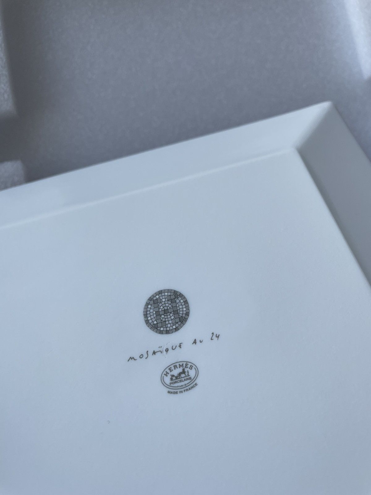 Hermes Limited Edition Super Rare Brand New Mosaique H Logo Plate Size ONE SIZE - 9 Thumbnail