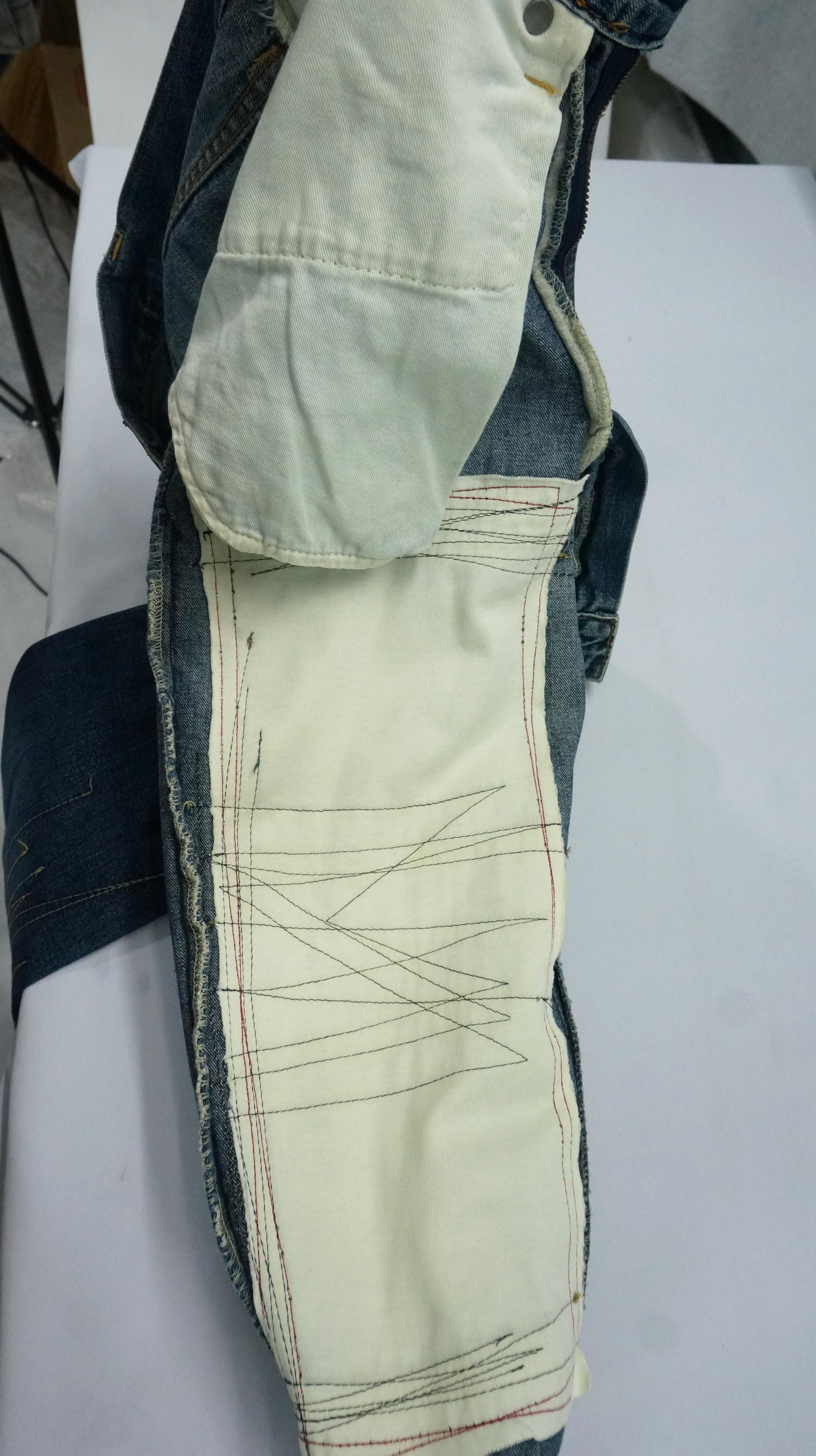 Hysteric Glamour Rare Vintage Hysteric Glamour Kinky Flare Boro Soft Jeans Size US 27 - 24 Thumbnail