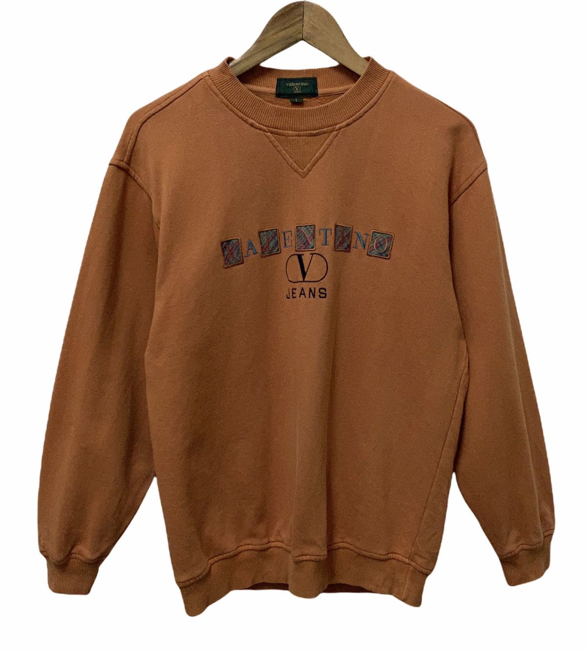 Valentino VALENTINO Sweatshirt Big Logo Spell Out Orange Jumper Size US S / EU 44-46 / 1 - 1 Thumbnail