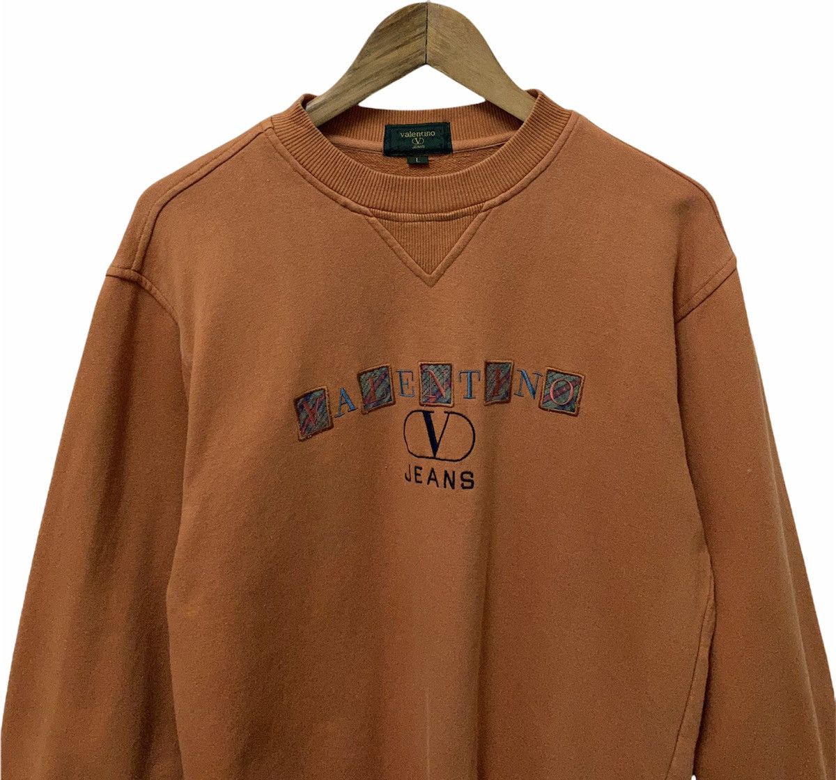 Valentino VALENTINO Sweatshirt Big Logo Spell Out Orange Jumper Size US S / EU 44-46 / 1 - 2 Thumbnail