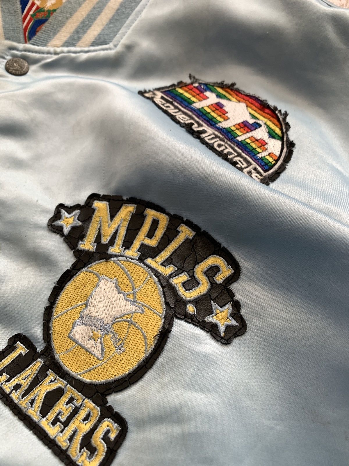 Jeff Hamilton × Vintage Vintage Jeff Hamilton NBA Patches Satin Bomber Jacket Size US XL / EU 56 / 4 - 9 Thumbnail