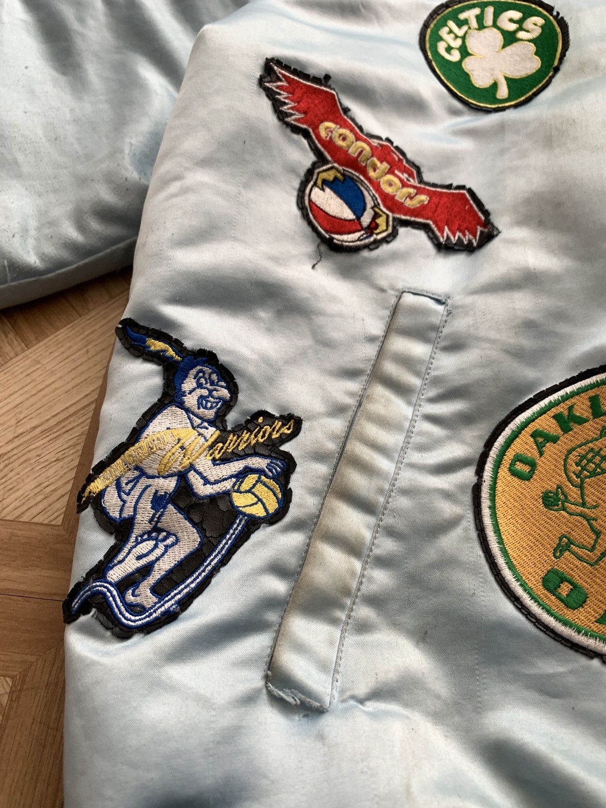 Jeff Hamilton × Vintage Vintage Jeff Hamilton NBA Patches Satin Bomber Jacket Size US XL / EU 56 / 4 - 6 Thumbnail