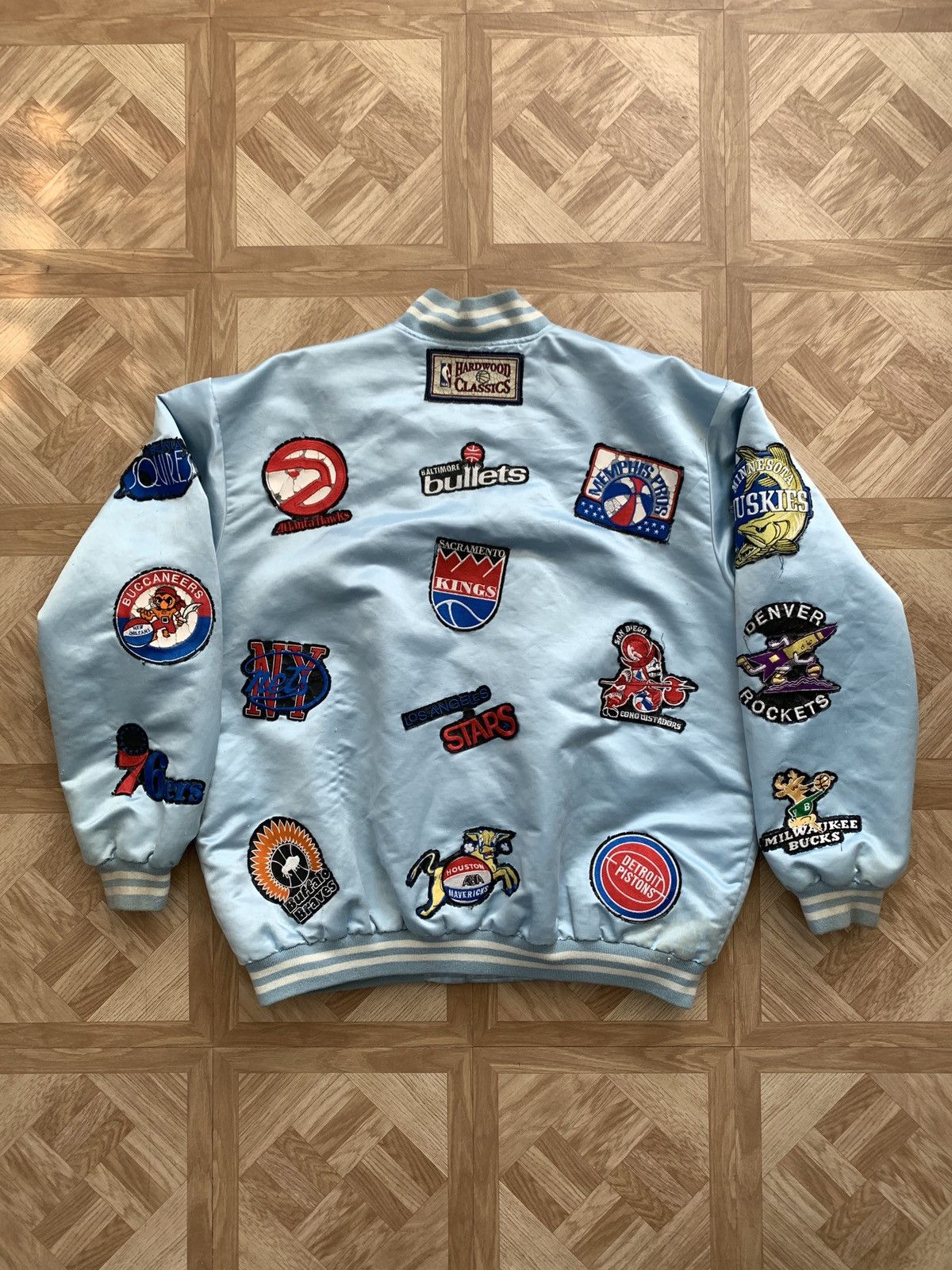 Jeff Hamilton × Vintage Vintage Jeff Hamilton NBA Patches Satin Bomber Jacket Size US XL / EU 56 / 4 - 2 Thumbnail