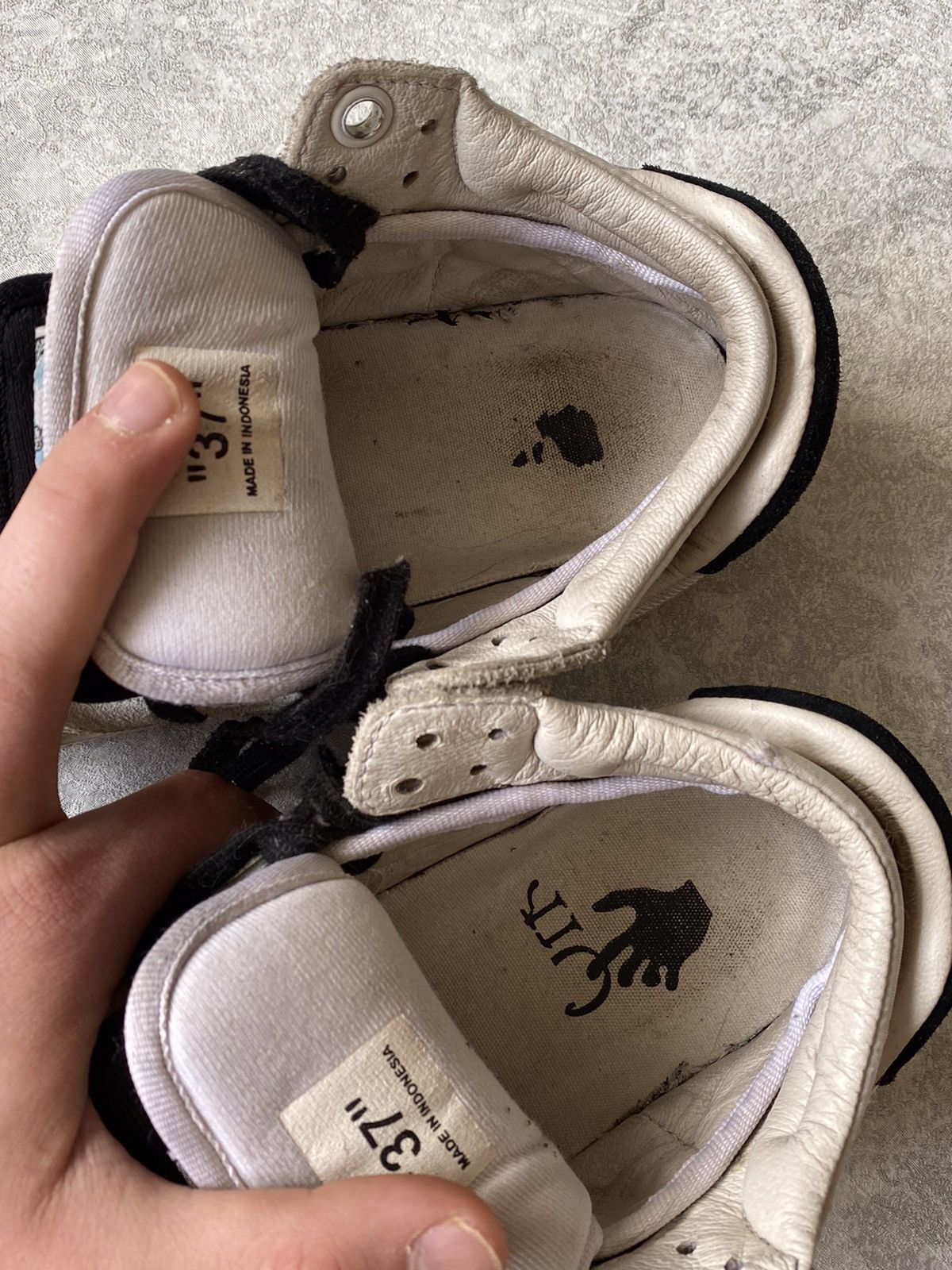 Off-White Off-White OFF Court Low 3.0 Sneakers Size US 5.5 / EU 38 - 16 Thumbnail