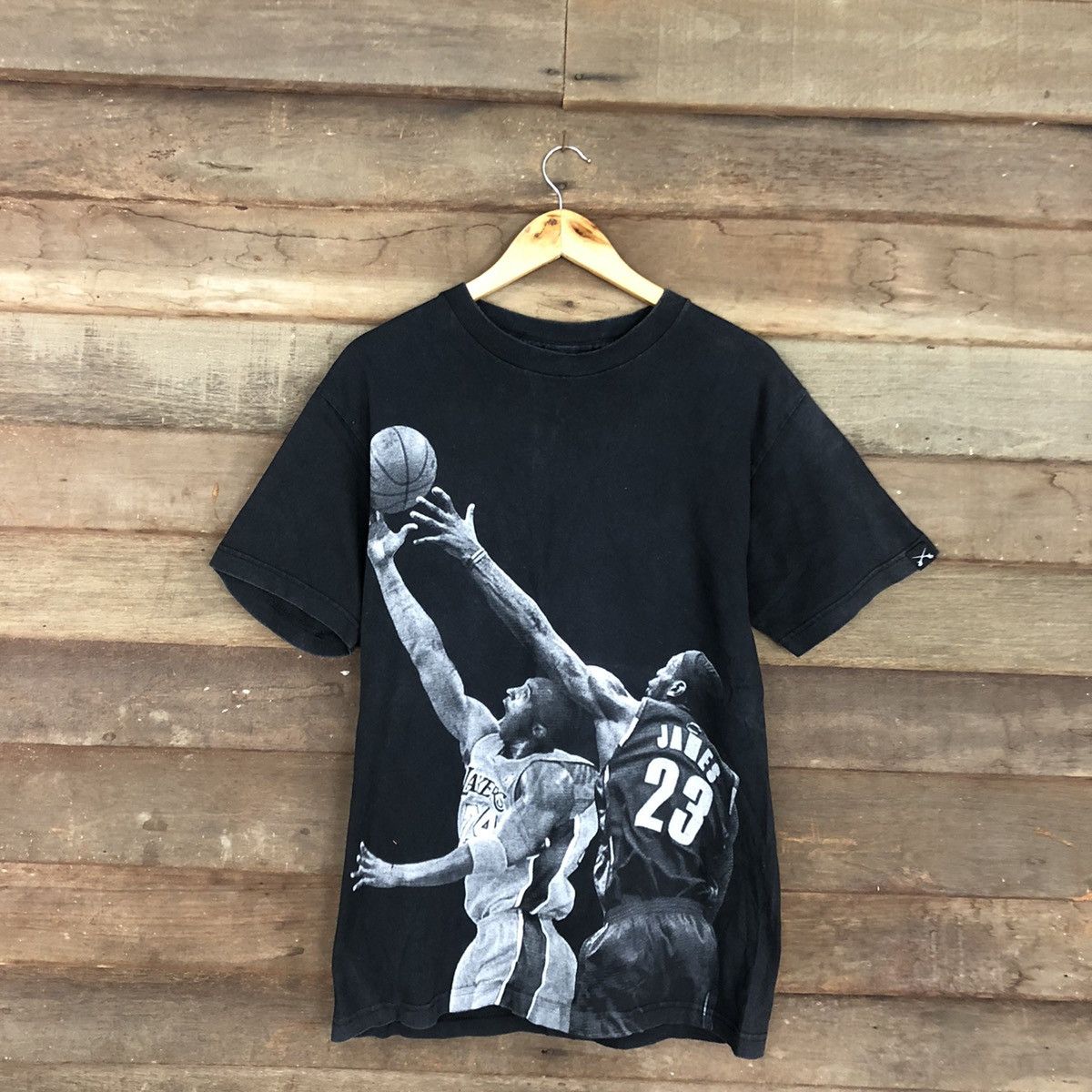 NBA Archival Kobe Bryant VS James legend Black Tshirt #3305DL Size US S / EU 44-46 / 1 - 3 Thumbnail