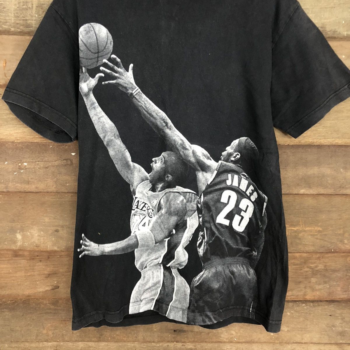 NBA Archival Kobe Bryant VS James legend Black Tshirt #3305DL Size US S / EU 44-46 / 1 - 6 Thumbnail