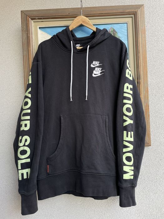 Swoosh on tour discount hoodie