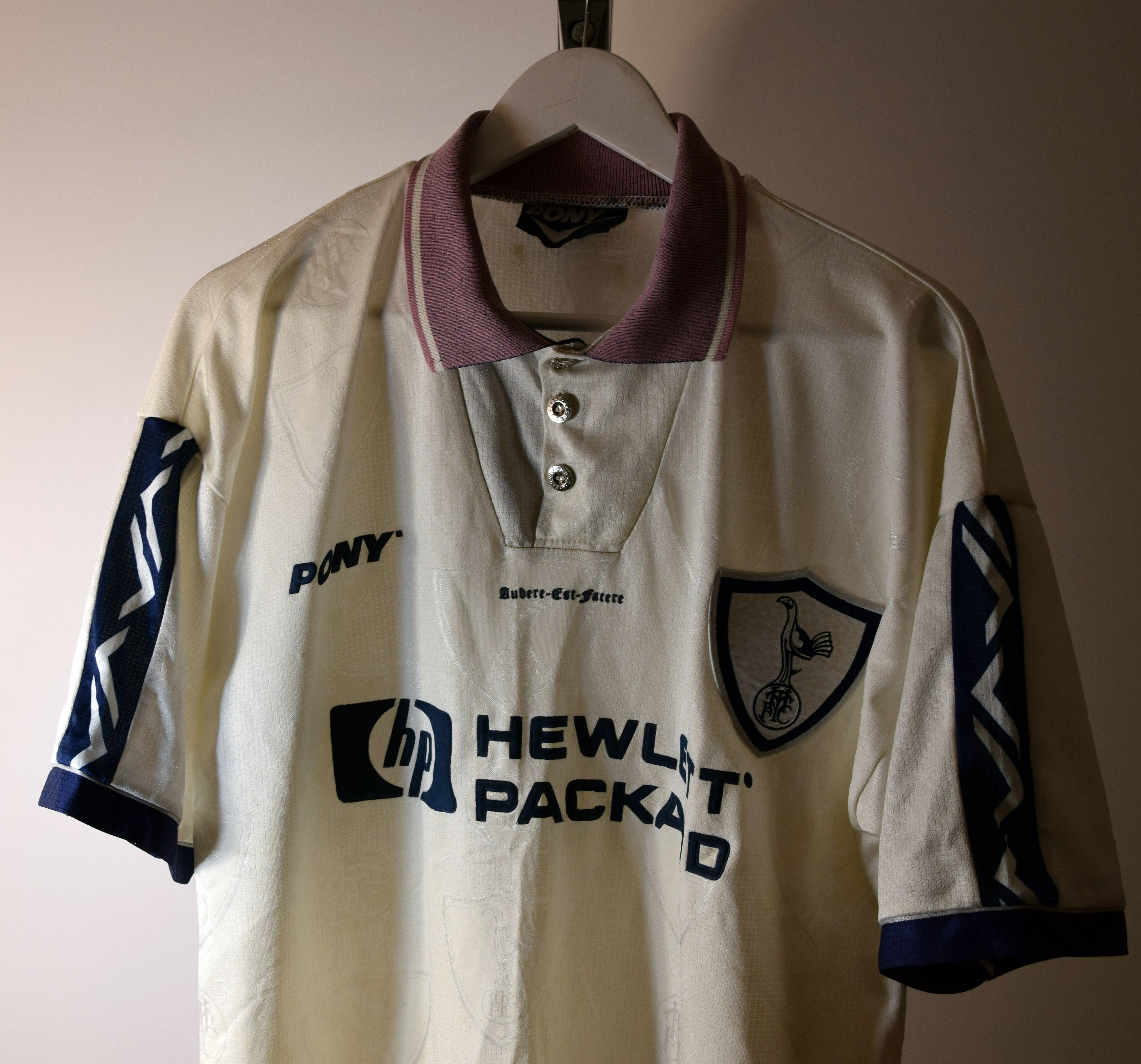 Vintage TOTTENHAM SPURS PREMIER 90S1995-97 SOCCER JERSEY HOME PONY L Size US L / EU 52-54 / 3 - 4 Thumbnail