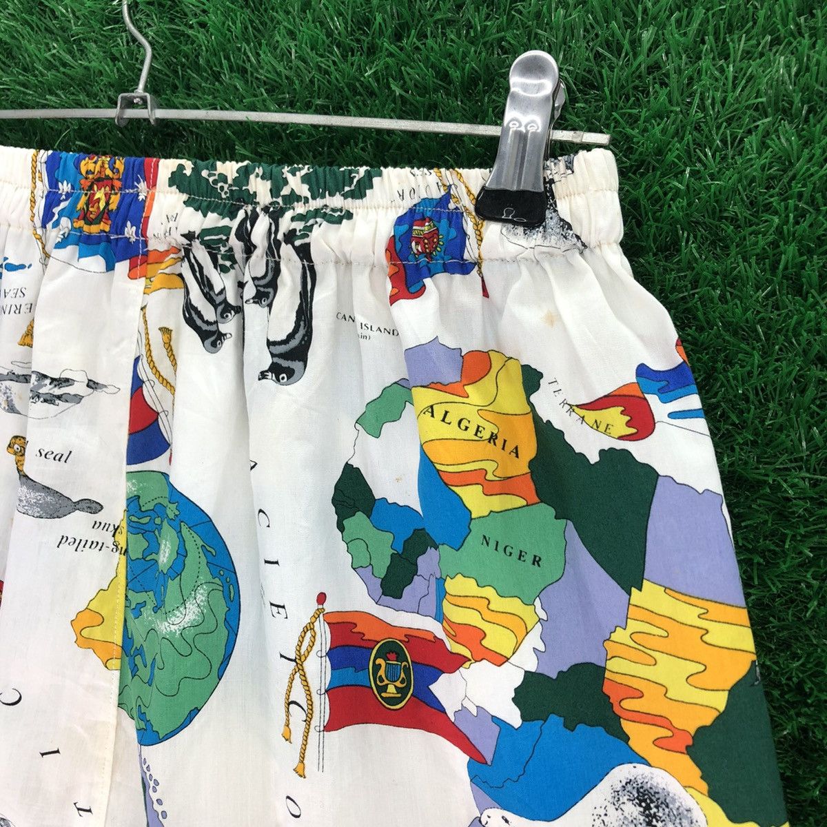 Vintage Vintage Short Pants Summer Fullprint World Maps Size US 30 / EU 46 - 2 Thumbnail