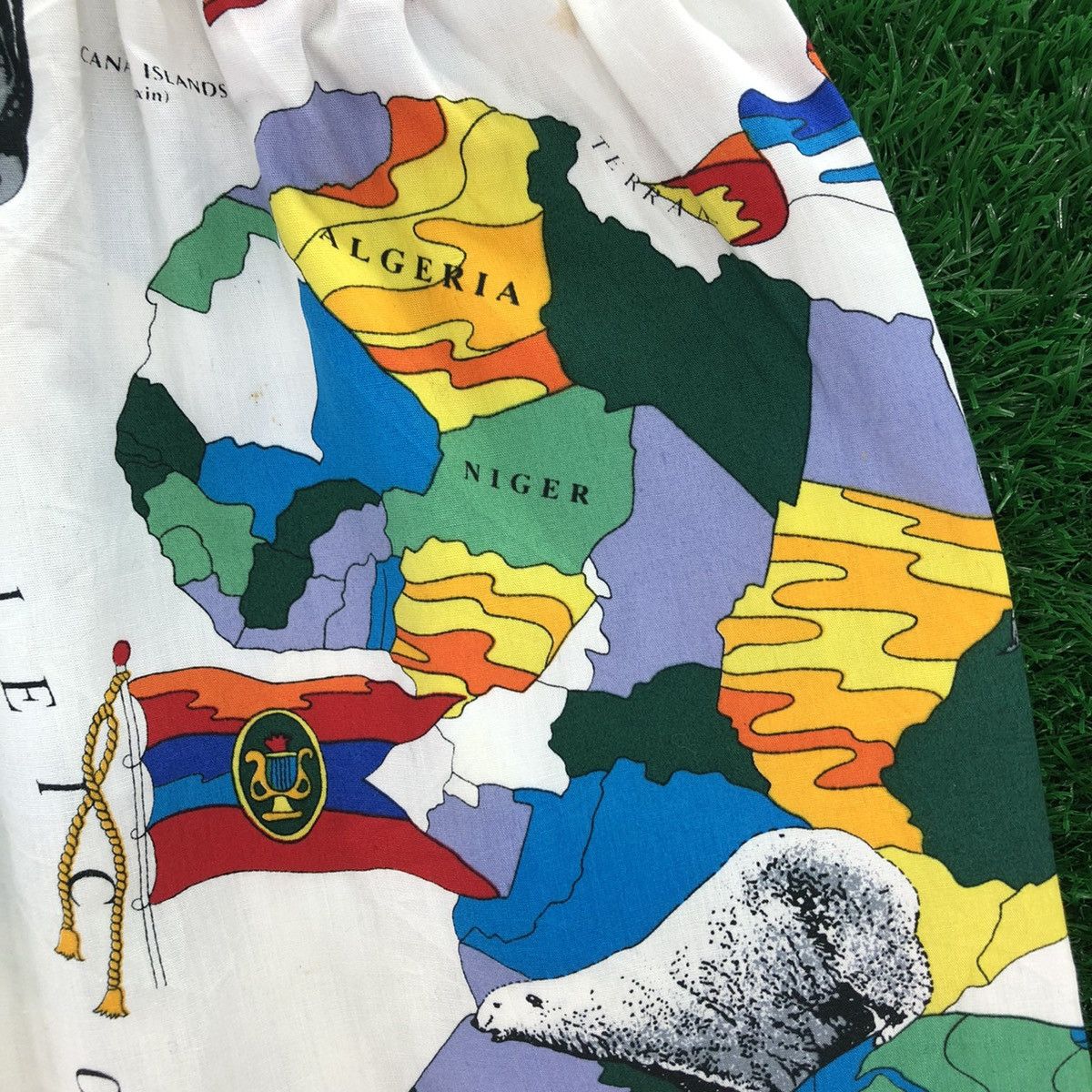 Vintage Vintage Short Pants Summer Fullprint World Maps Size US 30 / EU 46 - 7 Thumbnail