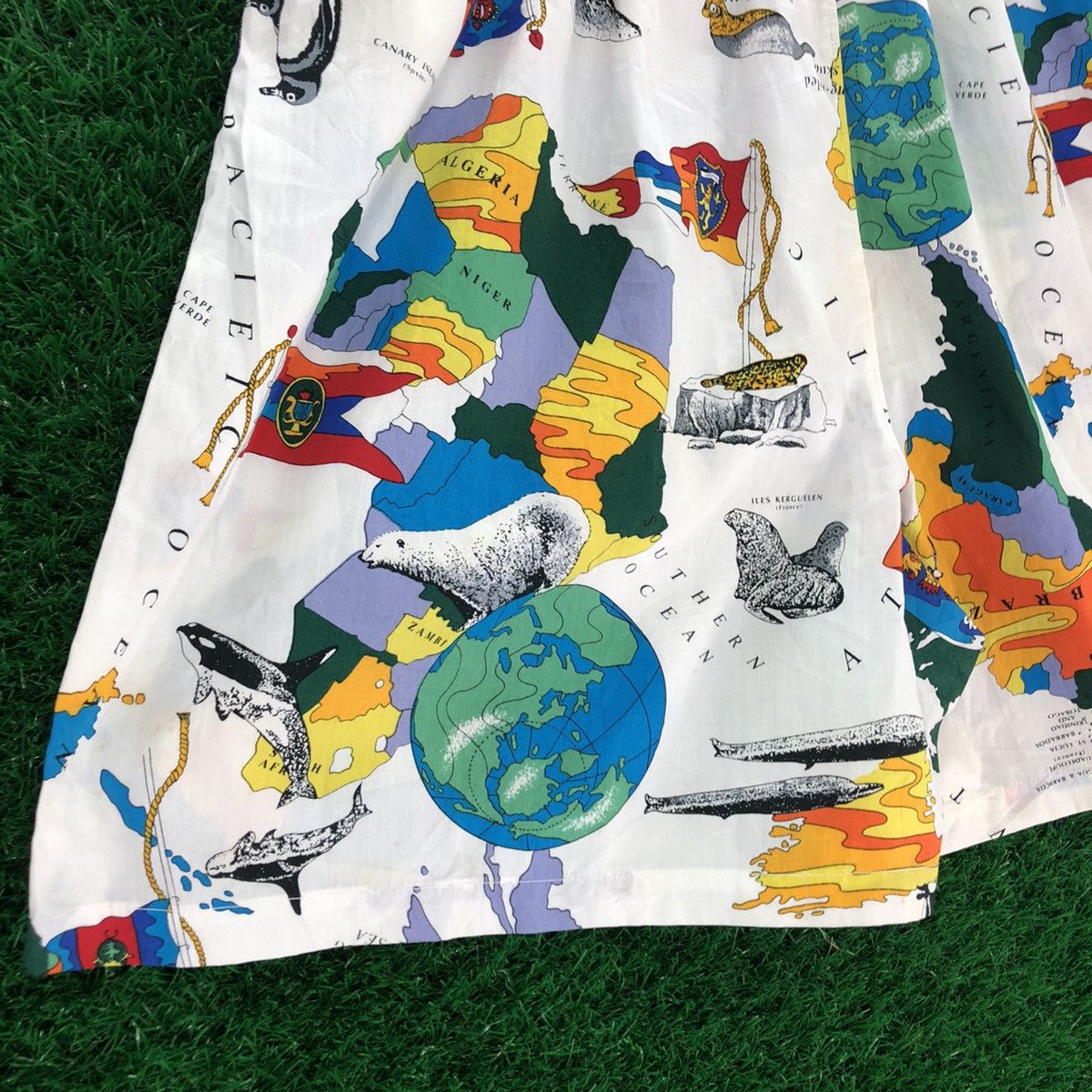Vintage Vintage Short Pants Summer Fullprint World Maps Size US 30 / EU 46 - 3 Thumbnail