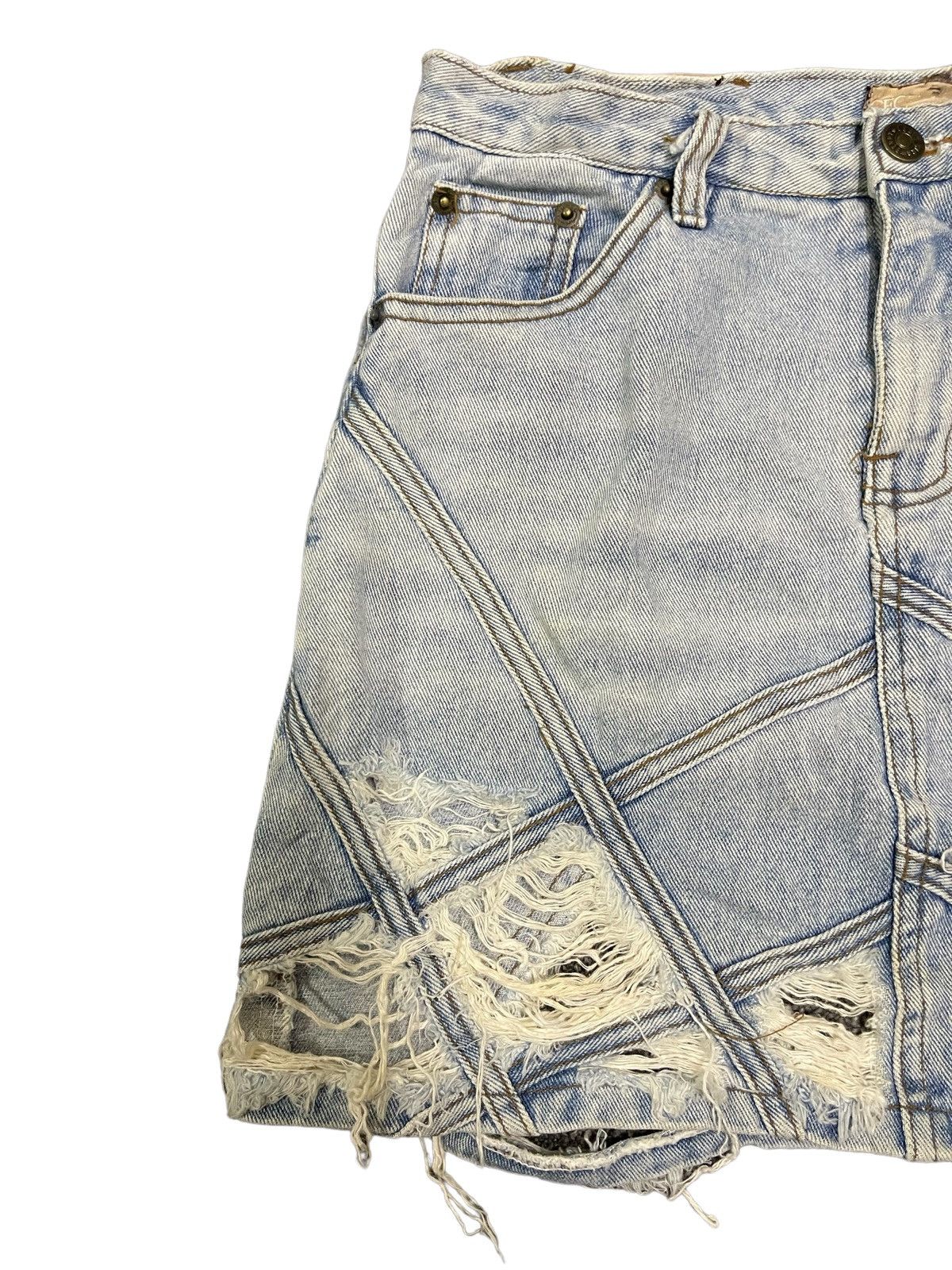 Other Vintage Japanese Brand Bondage Style Distressed Skirt Size 28" / US 6 / IT 42 - 3 Thumbnail