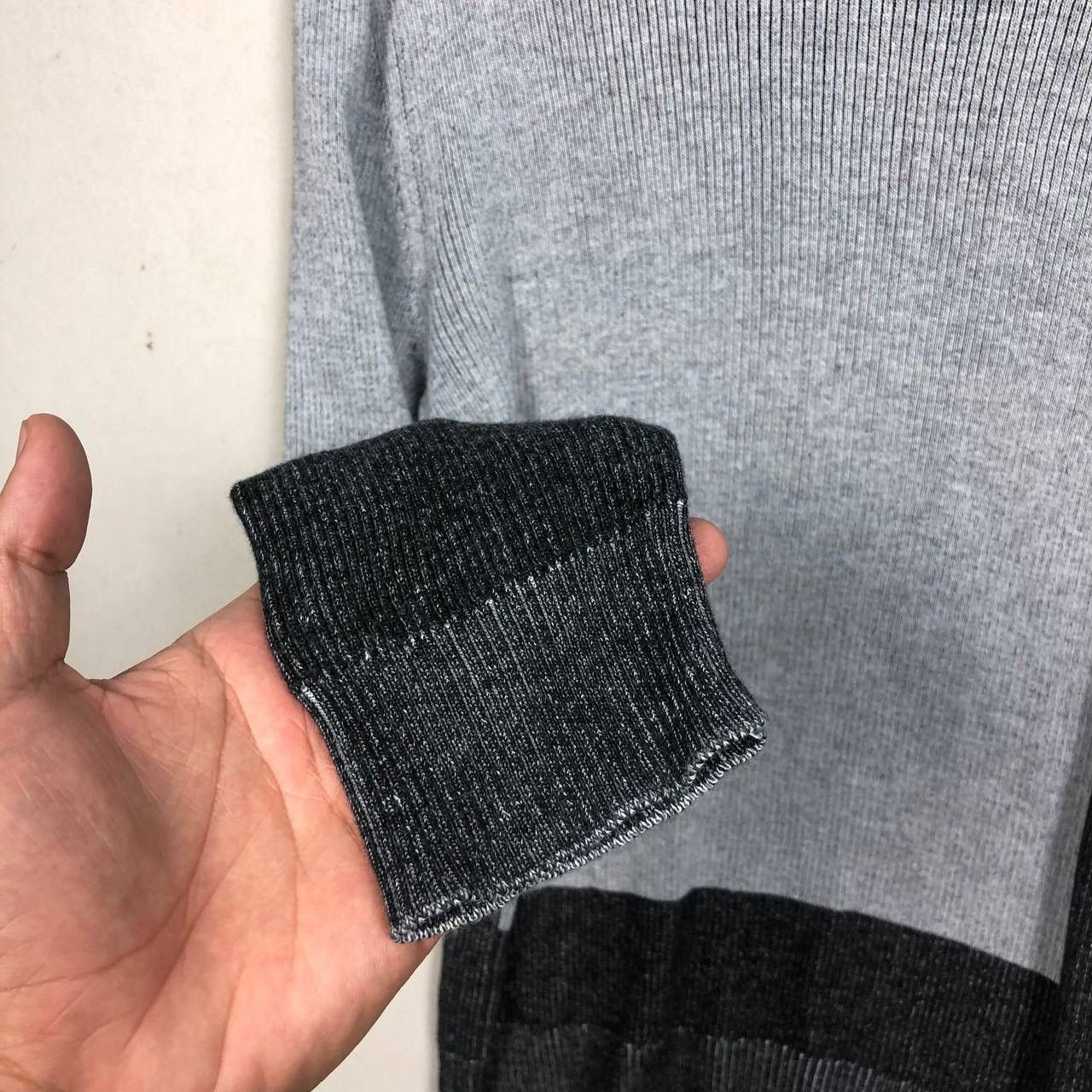 Armani Exchange Armani Exchange Colorblock Pullover Knitwear Sweater Size US XS / EU 42 / 0 - 5 Thumbnail