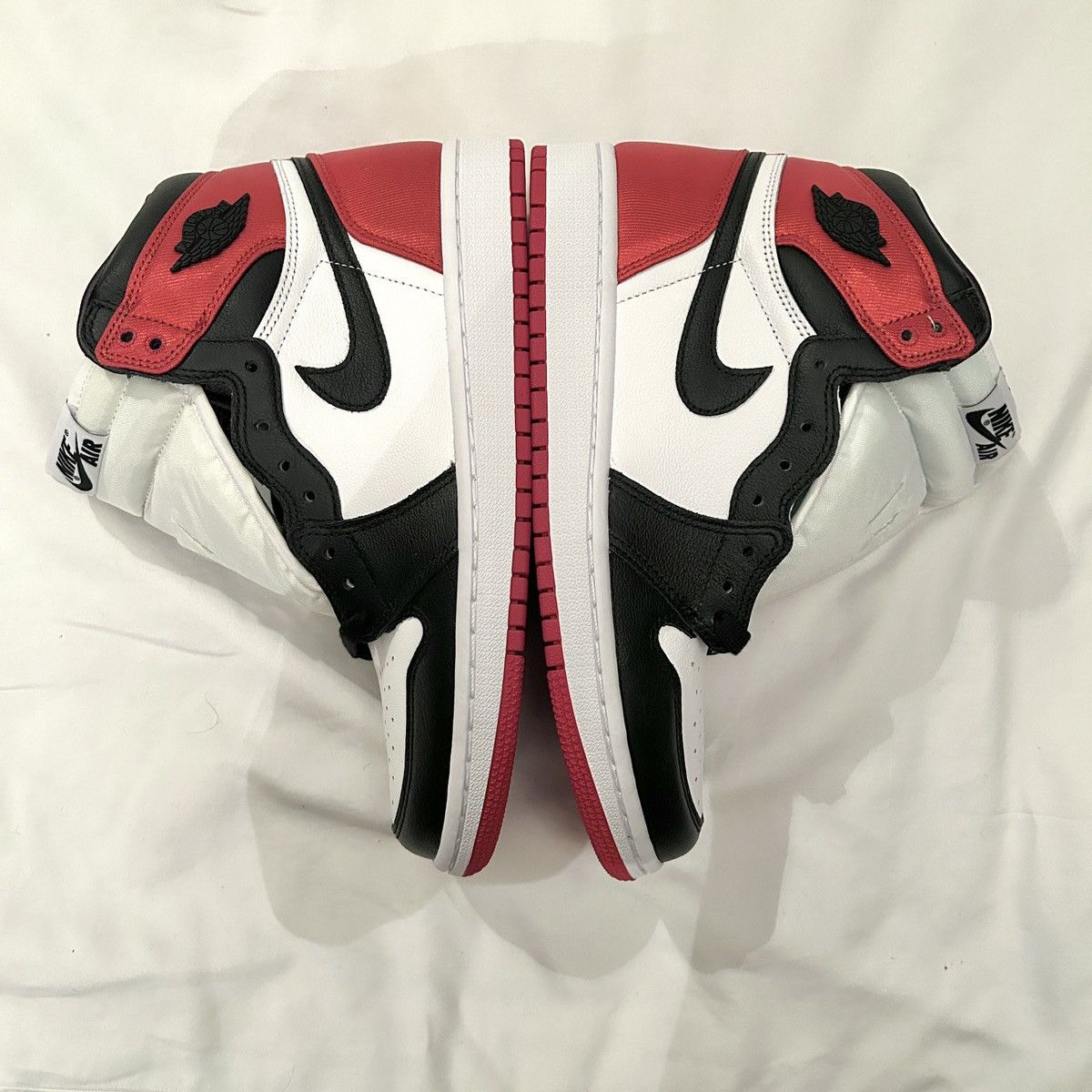 Jordan Brand 🔻Air Jordan 1 Satin Black Toe🔻 Size US 8 / IT 38 - 4 Thumbnail
