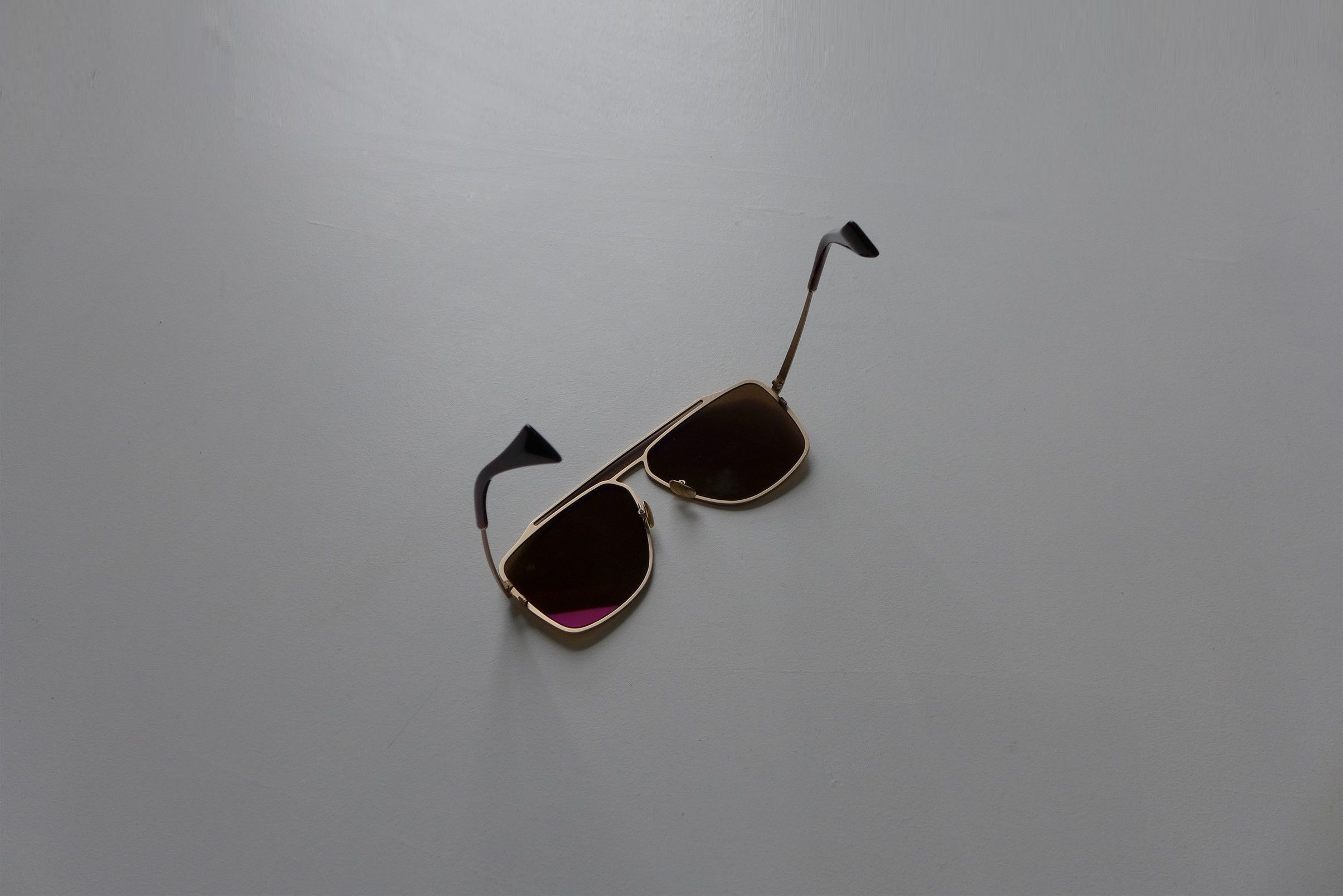 Yohji Yamamoto Yohji Yamamoto YY7040 Aviator Sunglasses -- Matte Gold. Size ONE SIZE - 7 Thumbnail