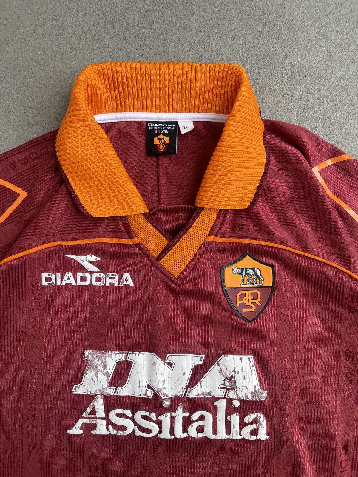 Vintage Vintage 1999-2000 AS Roma Home jersey #8 Nakata (L) | Grailed