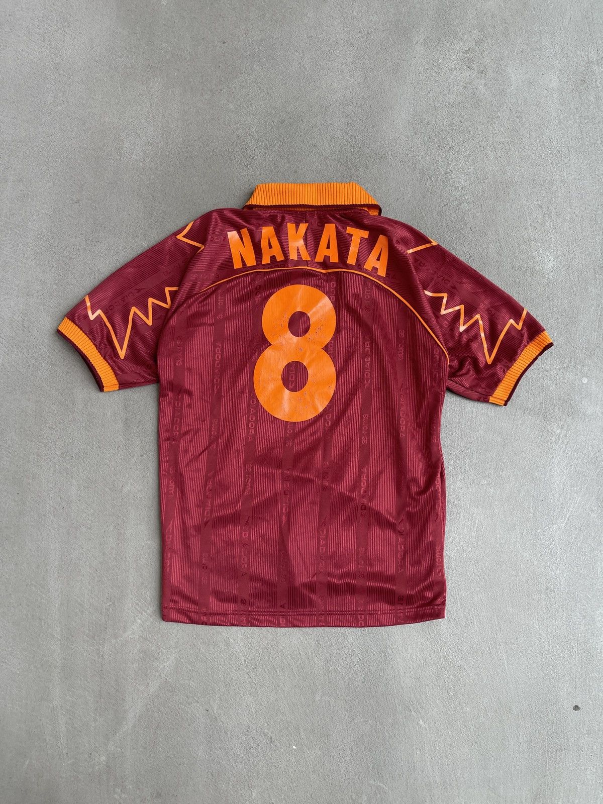 Vintage Vintage 1999-2000 AS Roma Home jersey #8 Nakata (L) | Grailed