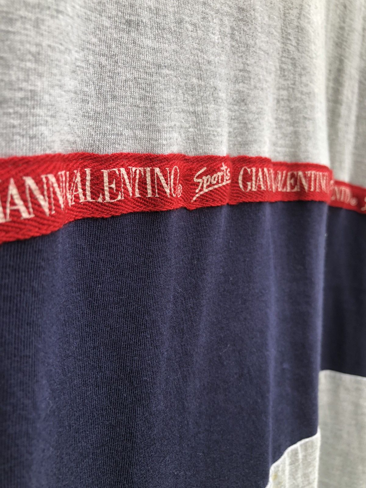 Gianni Valentino Vintage Gianni Valentino Single Stitch Tee Size US S / EU 44-46 / 1 - 8 Thumbnail