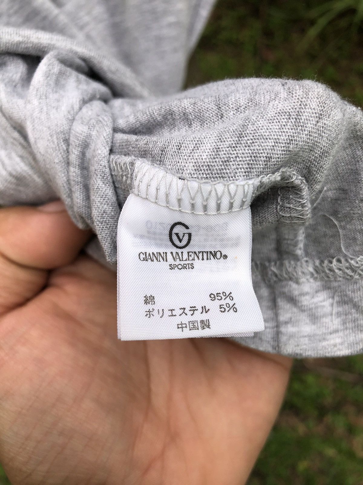 Gianni Valentino Vintage Gianni Valentino Single Stitch Tee Size US S / EU 44-46 / 1 - 10 Thumbnail