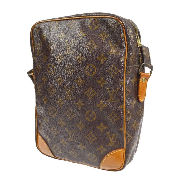 Louis Vuitton, Bags, Authentic Louis Vuitton Danube Cross Body Shoulder  Bag 90sl Monogram
