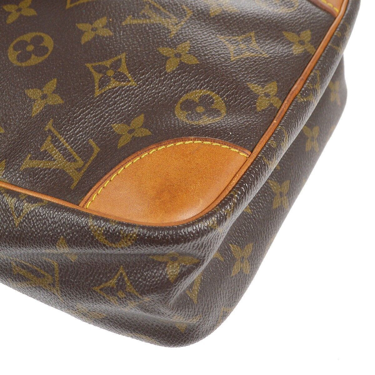 Louis Vuitton Danube Crossbody Bag Size ONE SIZE - 3 Thumbnail