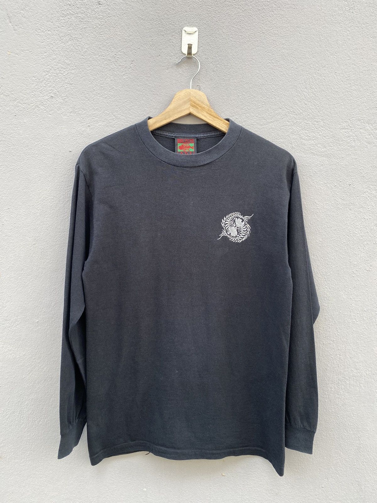Girl Skateboards vintage rare bronze age iconic fishbone graphic skates tee Size US M / EU 48-50 / 2 - 4 Thumbnail