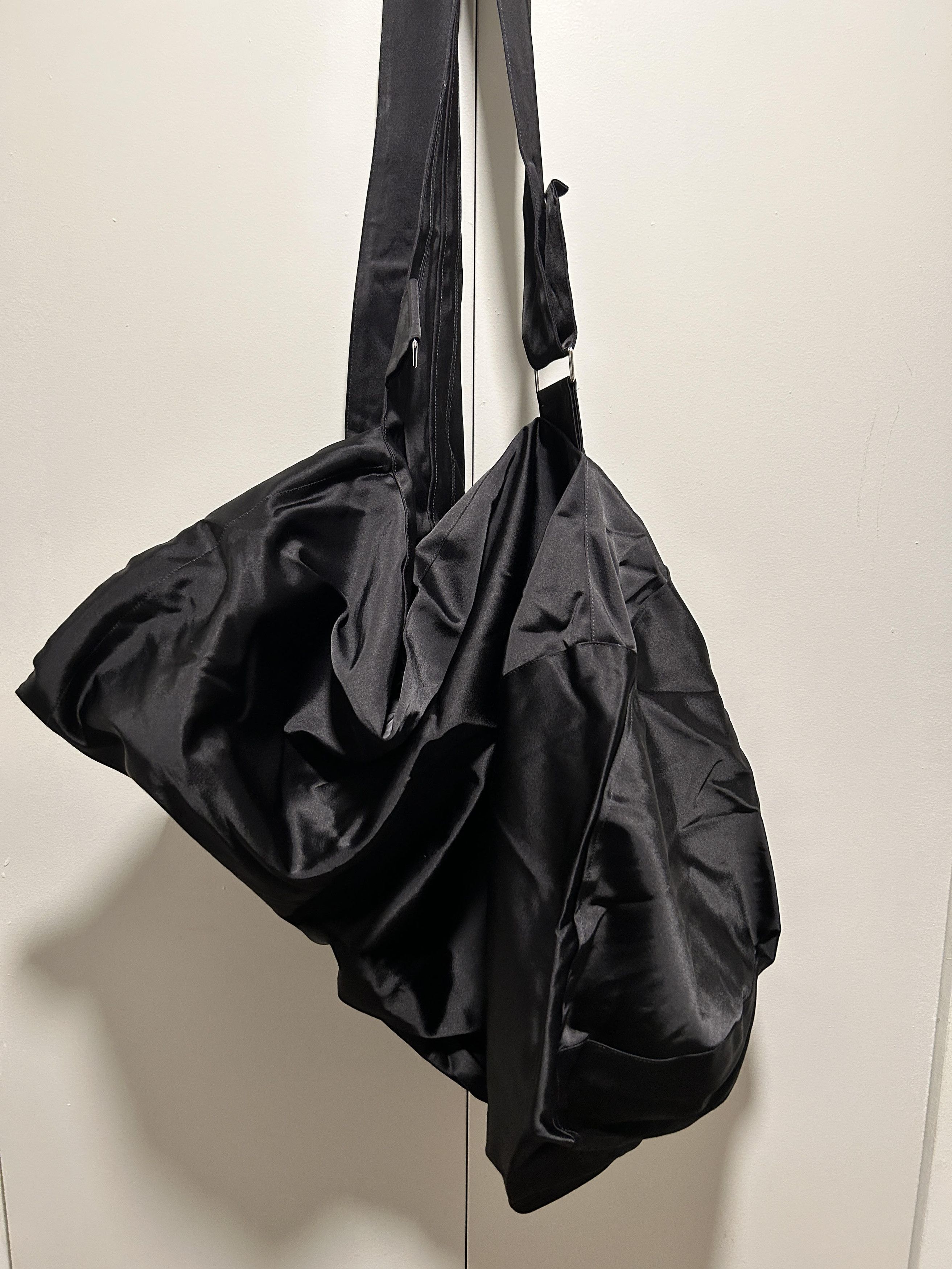 Kiko Kostadinov Kiko Kostadinov Haidu Carryall Tech Satin Bag 