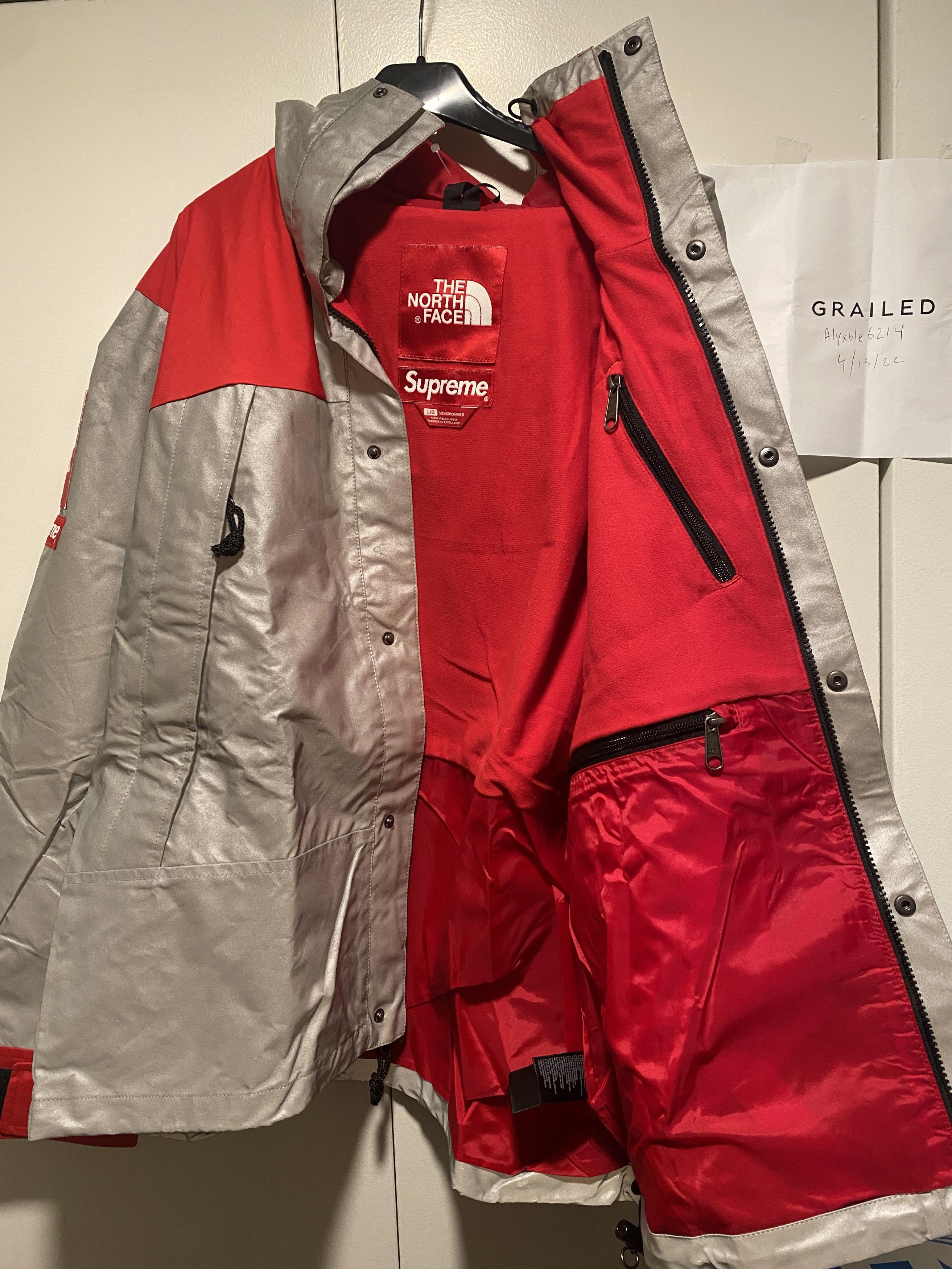Supreme × The North Face Supreme The North Face 3M Reflective Mountain Jacket Red Size US L / EU 52-54 / 3 - 8 Thumbnail