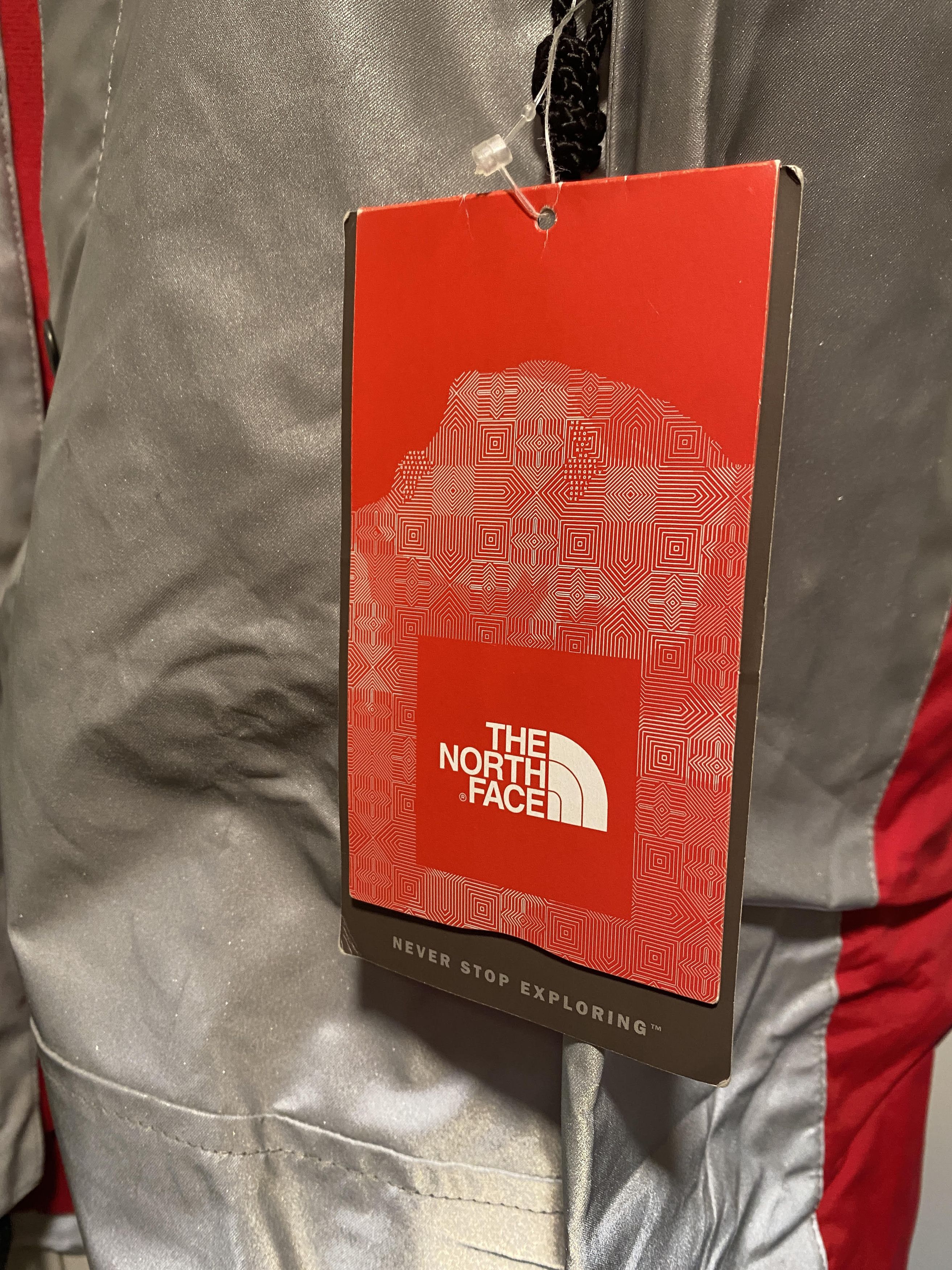 Supreme × The North Face Supreme The North Face 3M Reflective Mountain Jacket Red Size US L / EU 52-54 / 3 - 9 Thumbnail