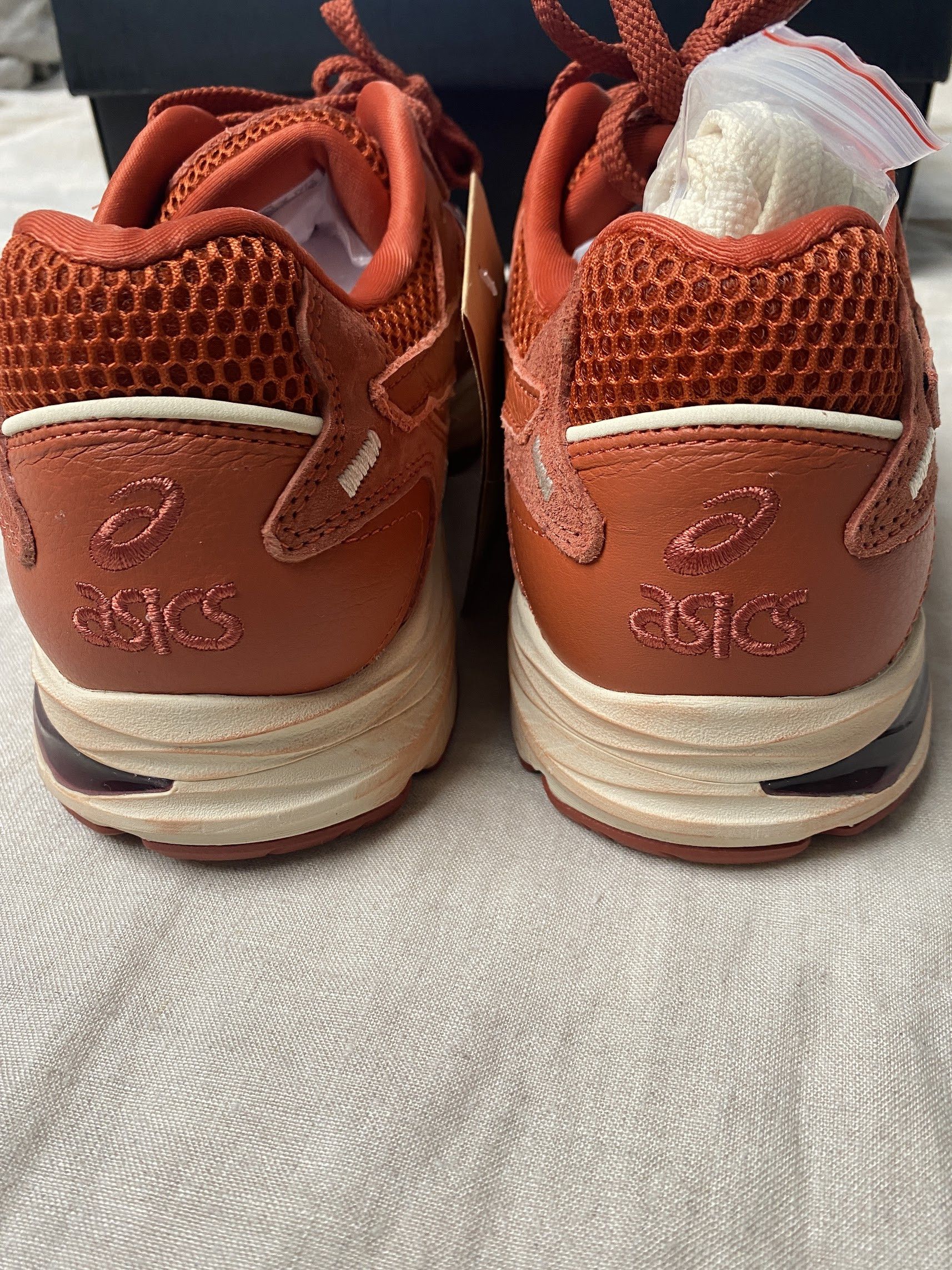 Asics × DENIM TEARS Red Clay Asics Cream Denim Tears x Basics Gel-mc plus Size US 9 / EU 42 - 6 Thumbnail
