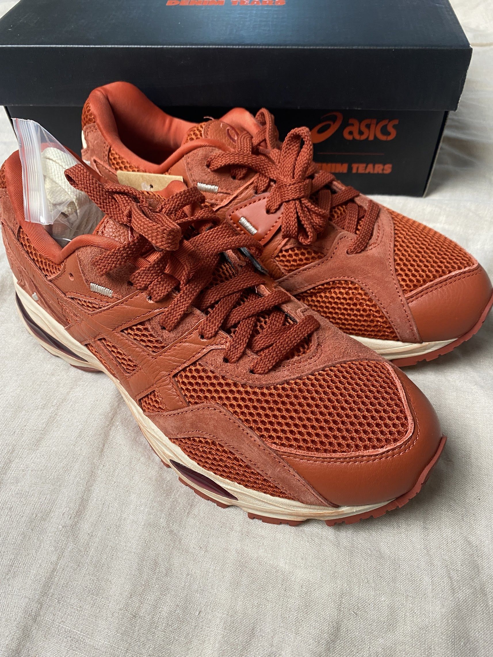 Asics × DENIM TEARS Red Clay Asics Cream Denim Tears x Basics Gel-mc plus Size US 9 / EU 42 - 1 Thumbnail