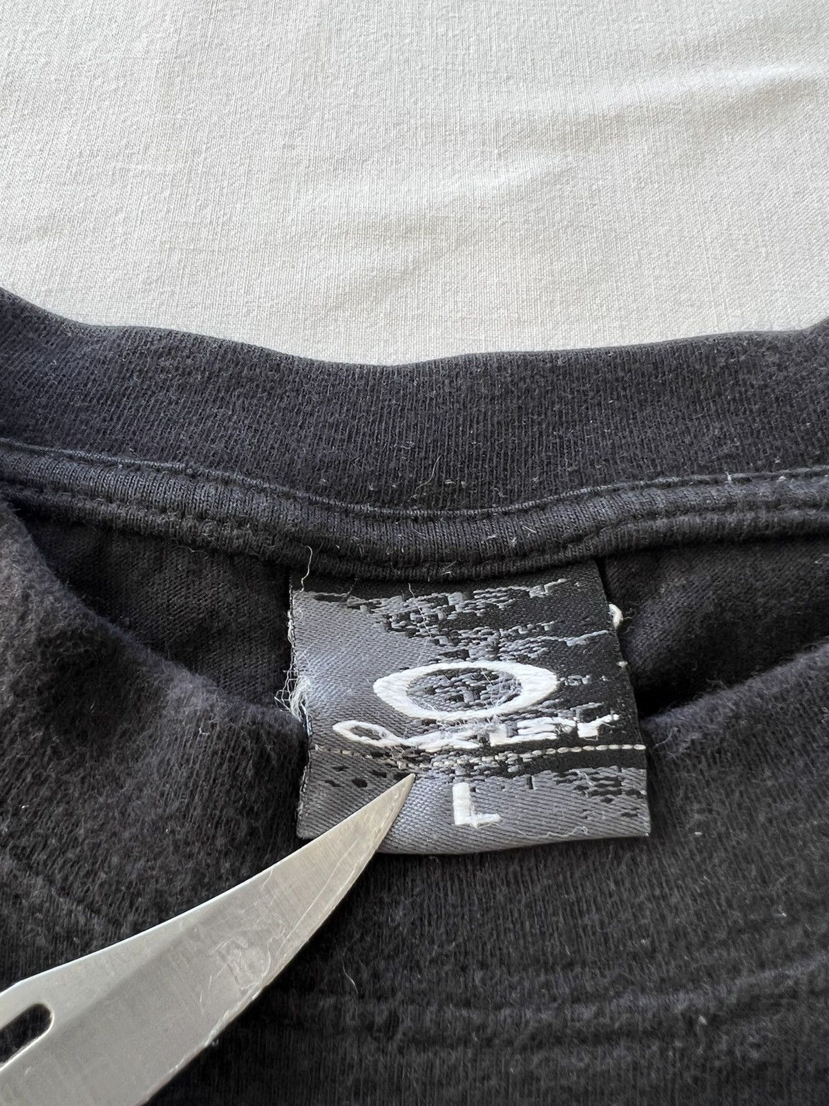 Oakley Vintage 90s Oakley Black Tee (Surf Style) Size US L / EU 52-54 / 3 - 7 Thumbnail